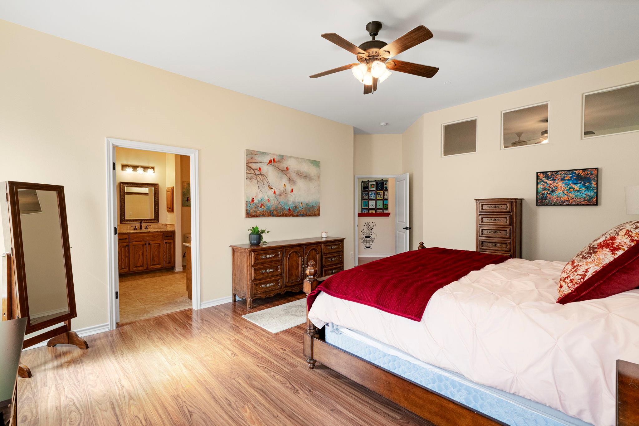 2601 N Quinlan Park RD # 401