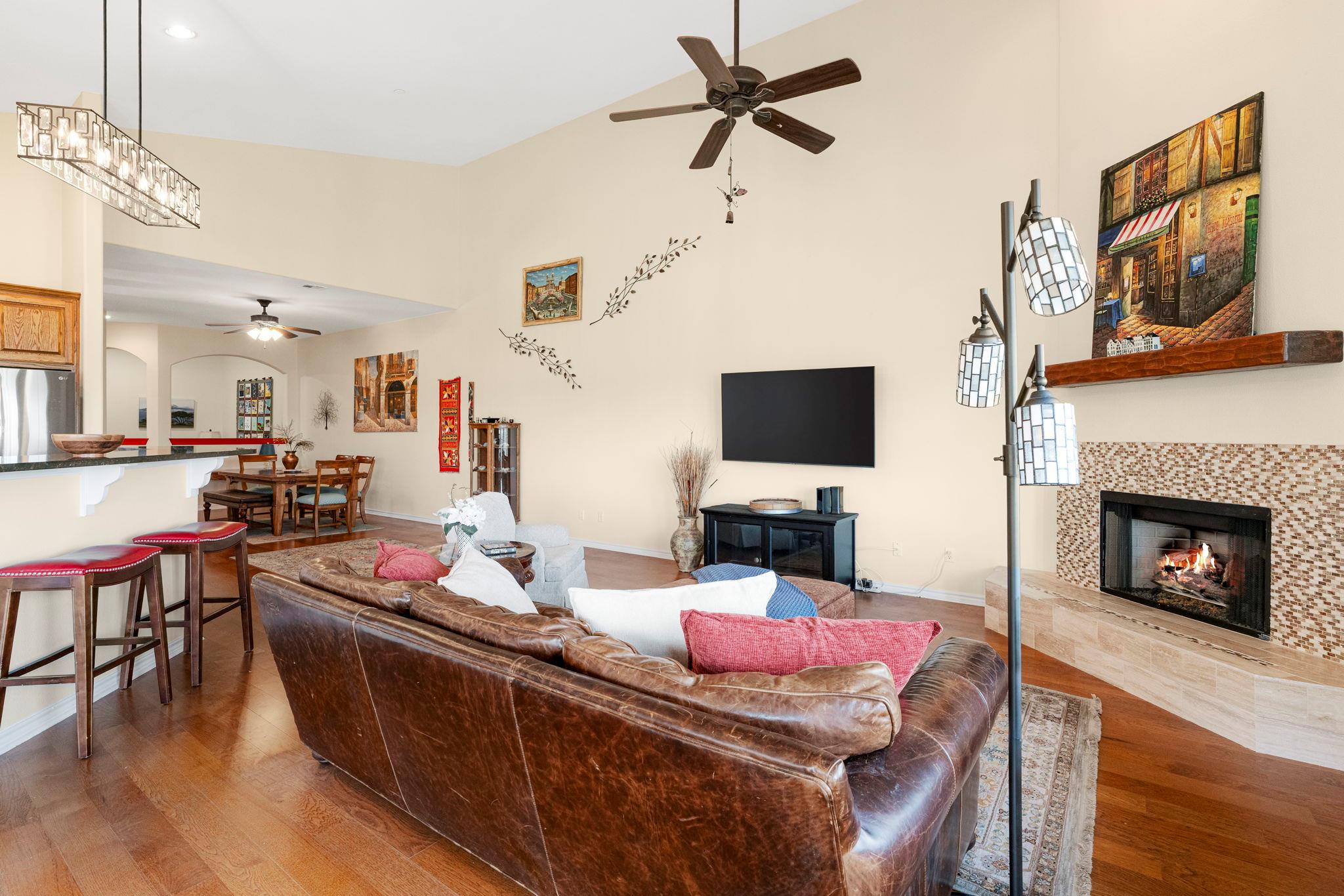 2601 N Quinlan Park RD # 401