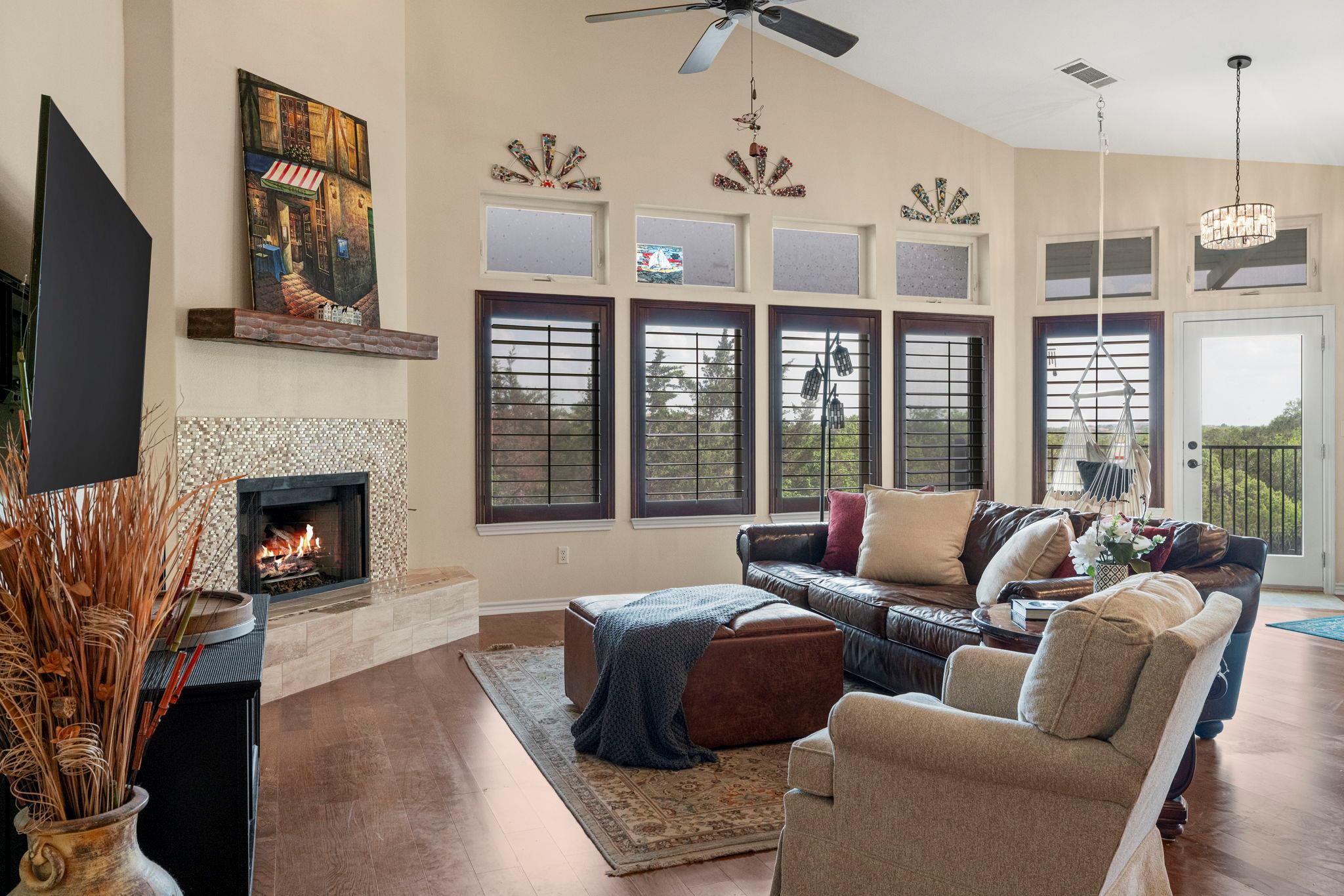 2601 N Quinlan Park RD # 401