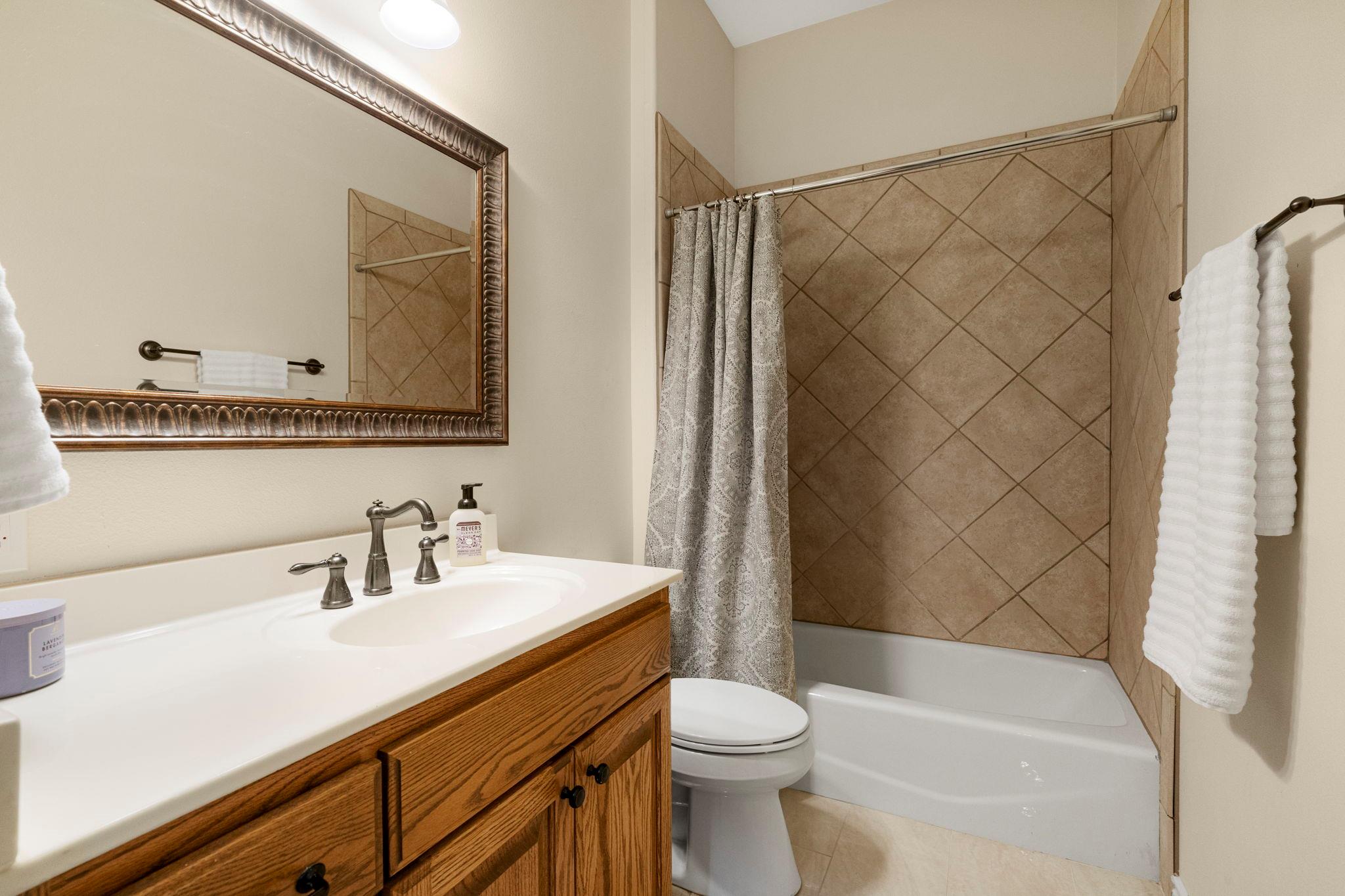 2601 N Quinlan Park RD # 401