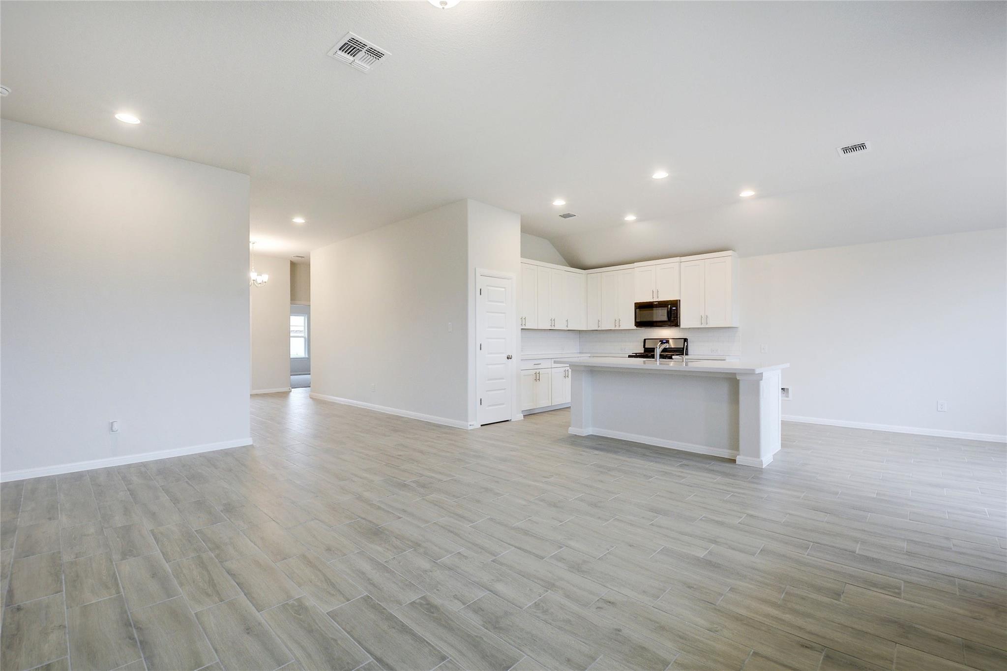 134 Edgewater TRL