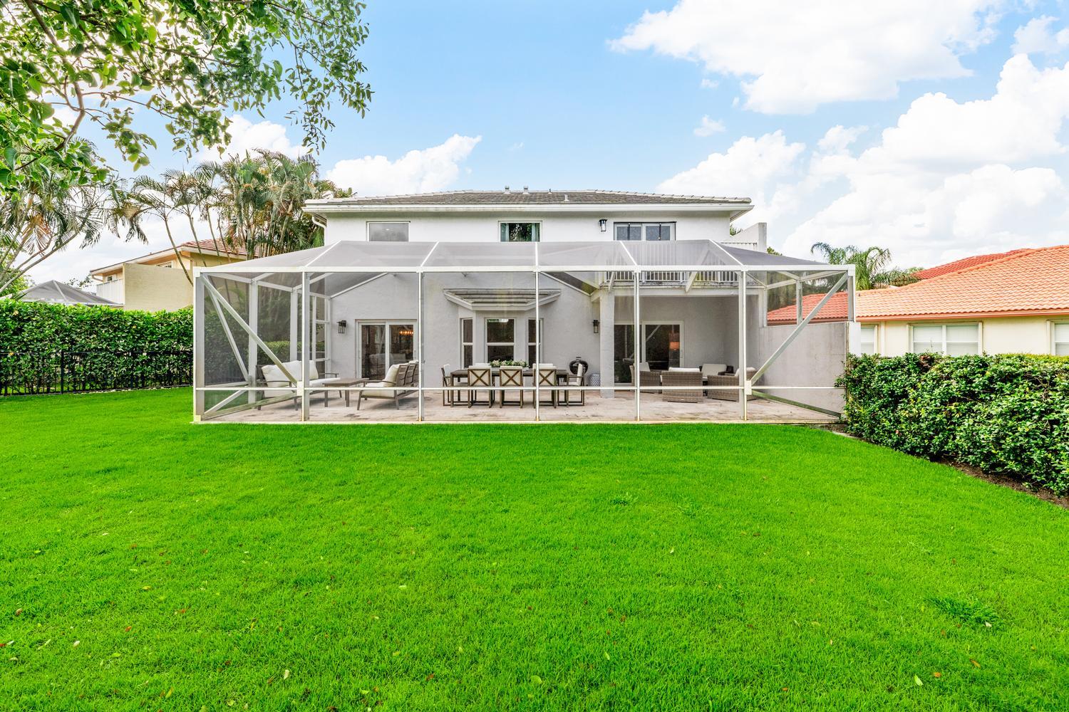 1526 S Club Drive