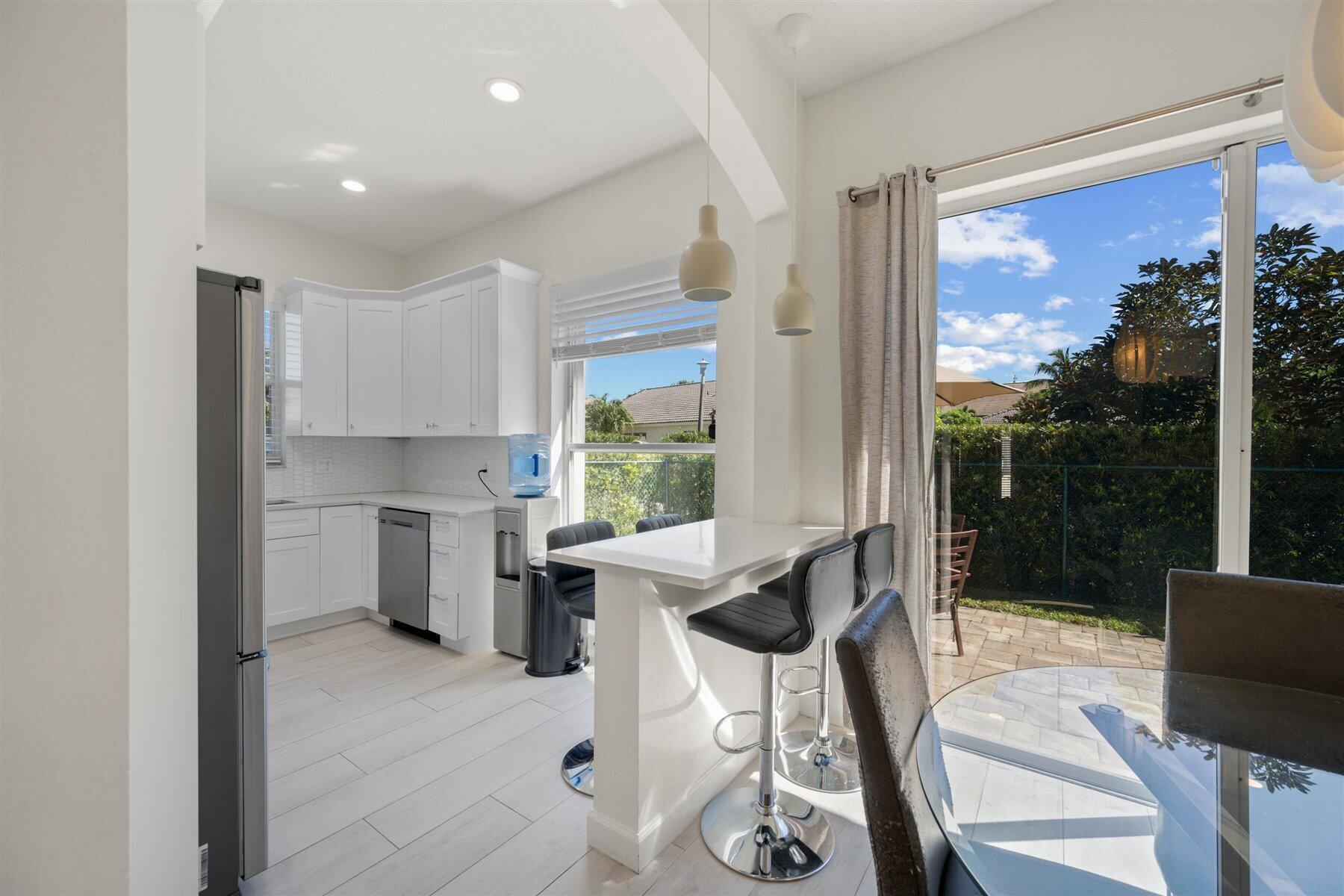 1898 Capeside Circle