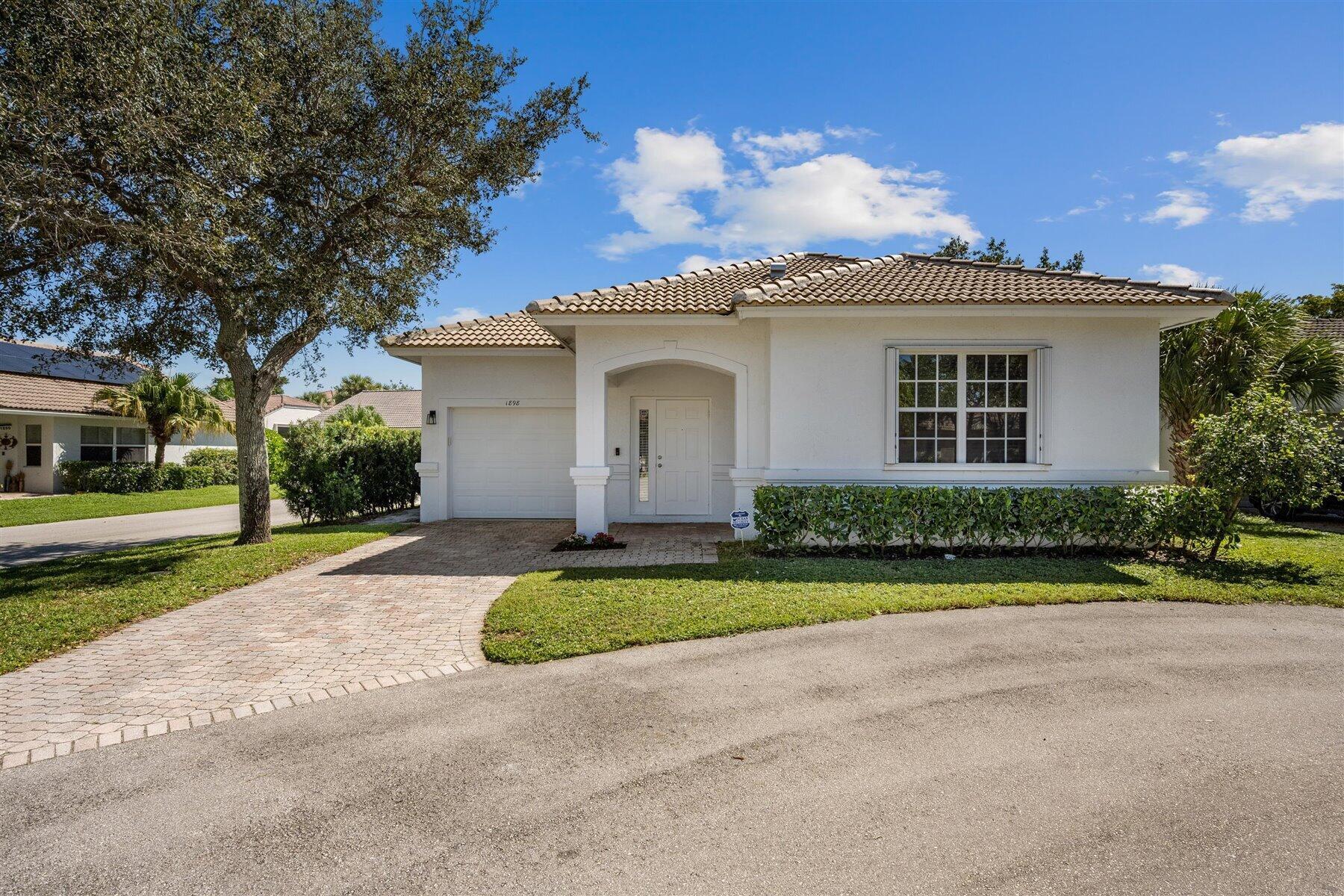 1898 Capeside Circle