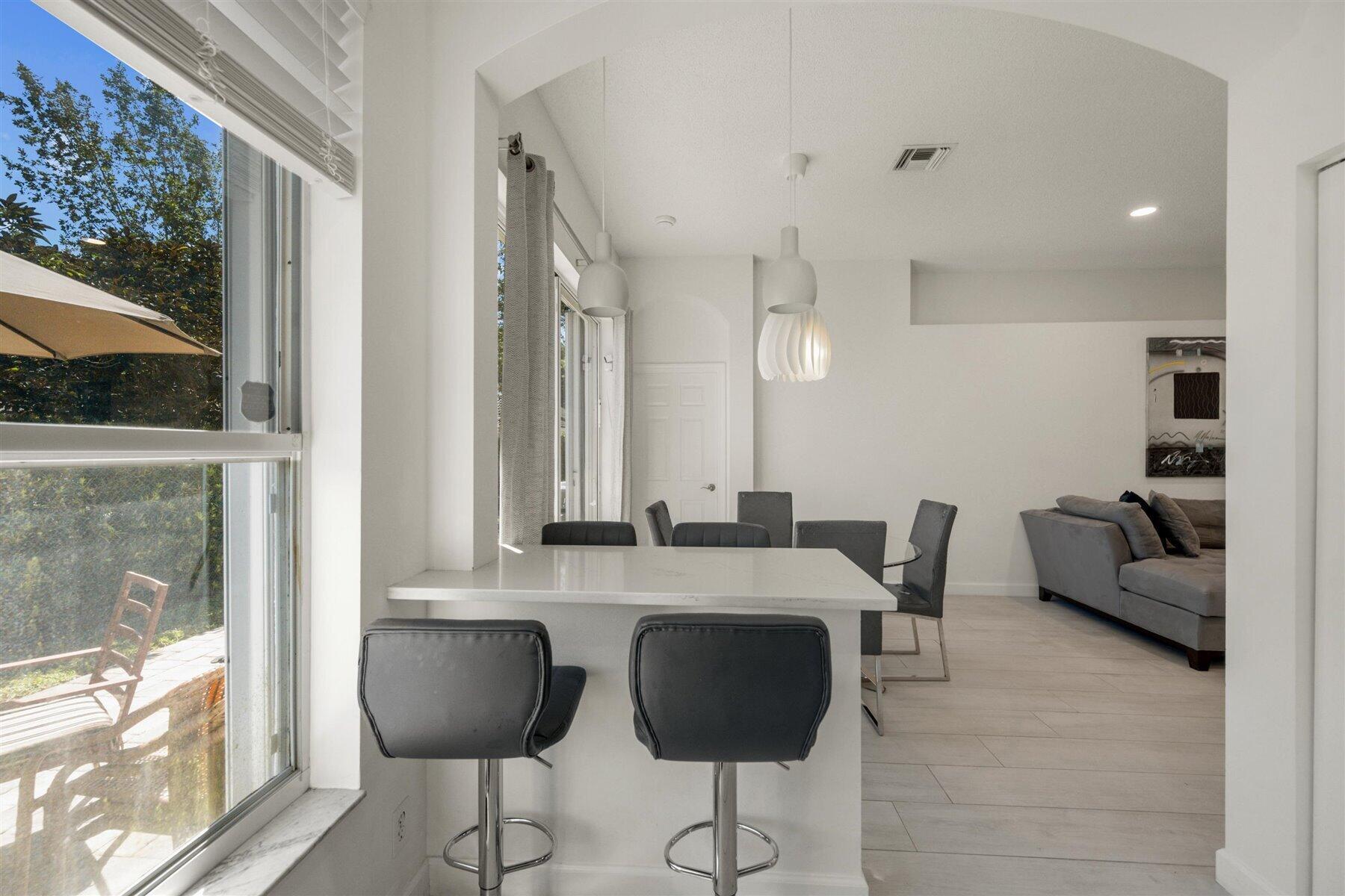 1898 Capeside Circle