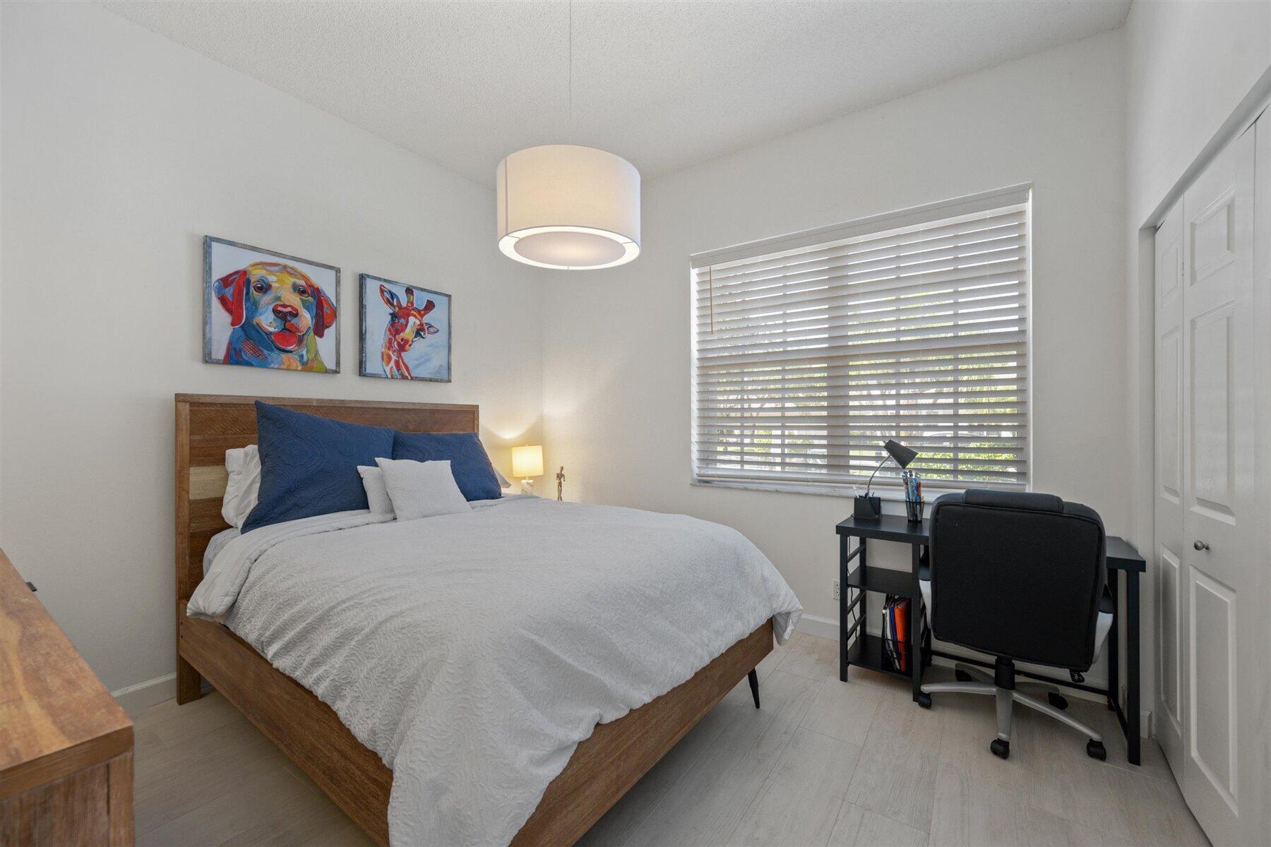 1898 Capeside Circle