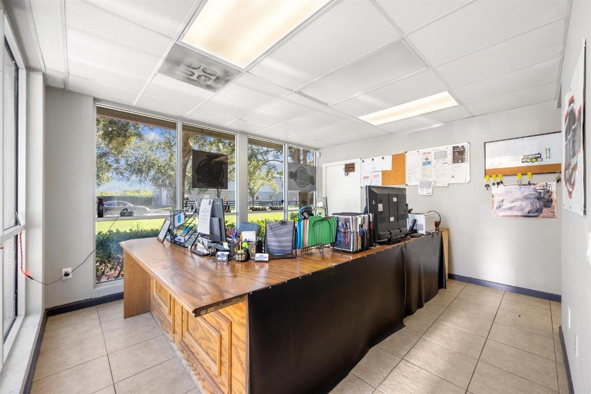 3121 Fairlane Farms Road 8