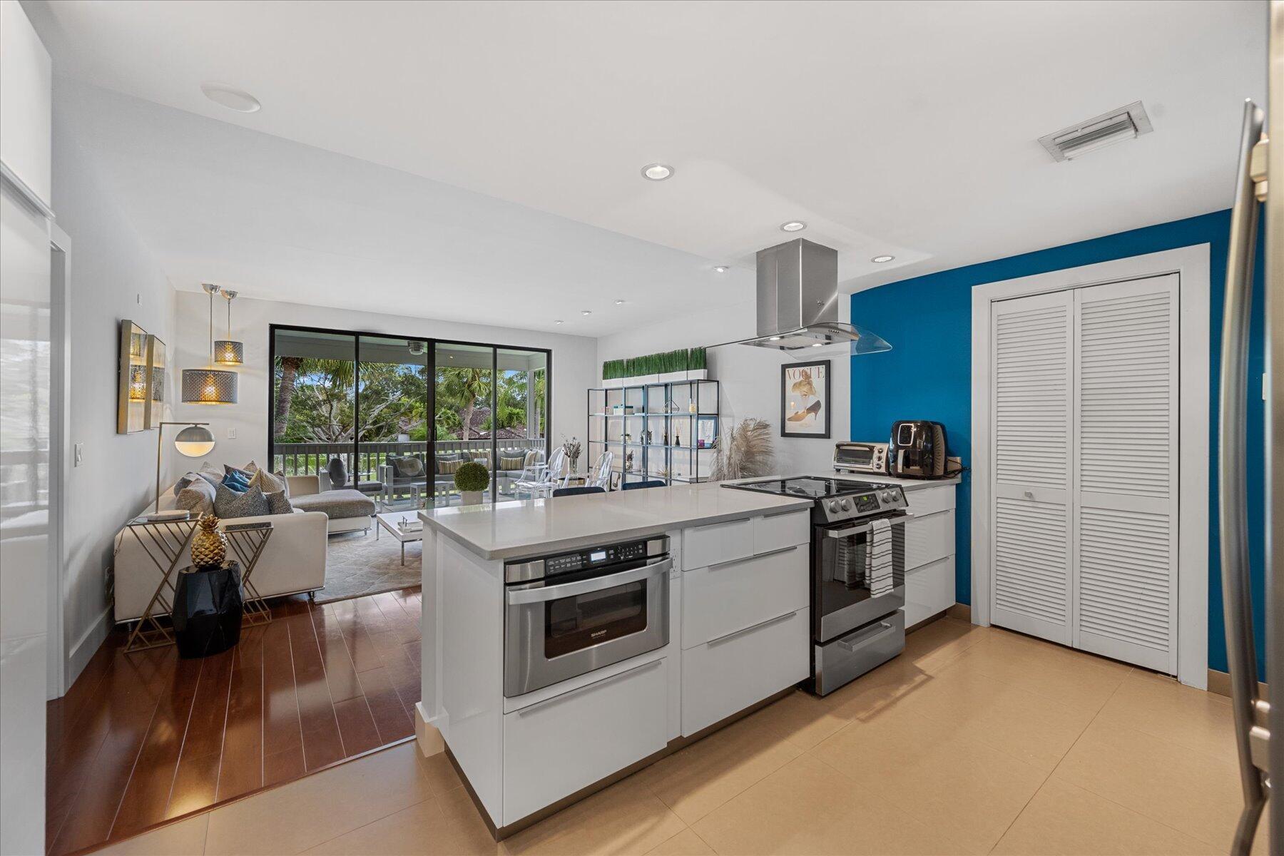 11818 Pebblewood Drive 202