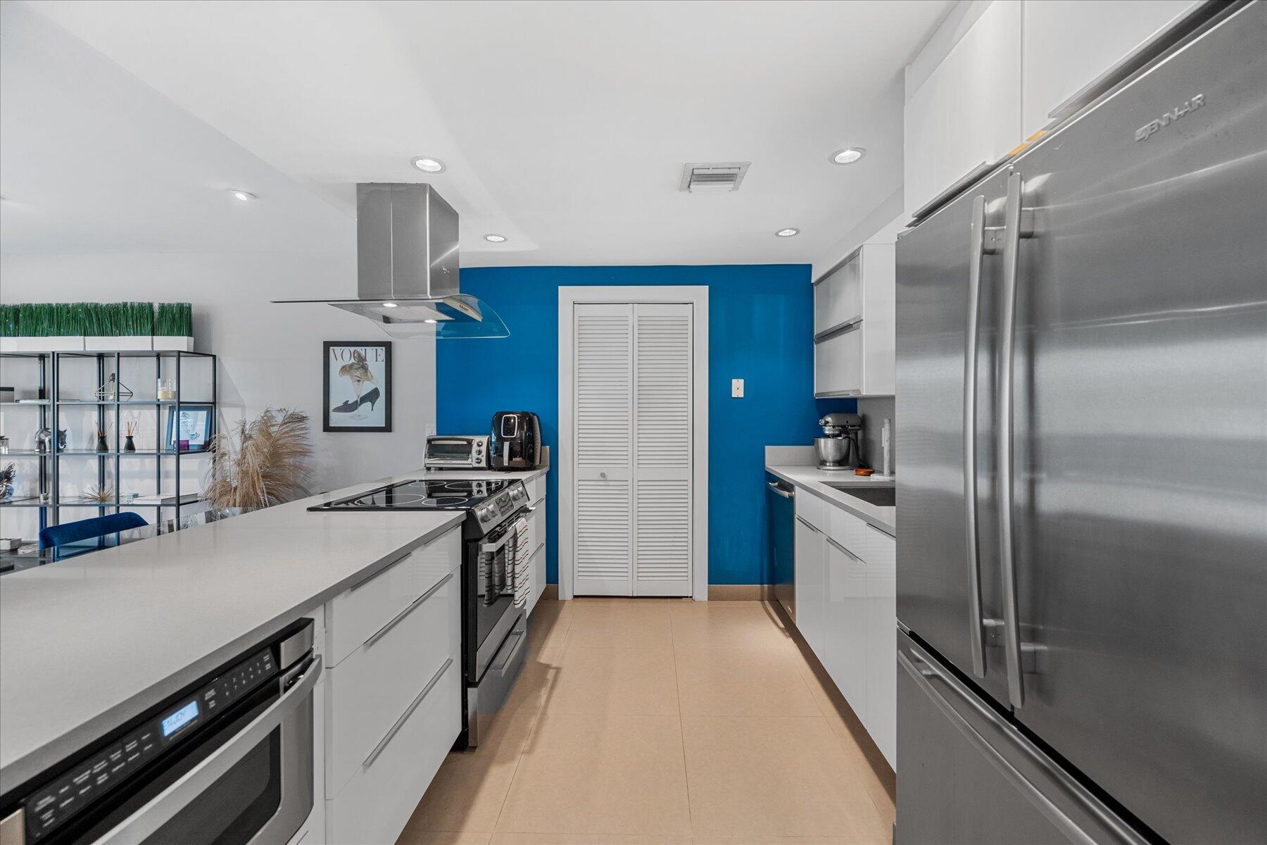 11818 Pebblewood Drive 202