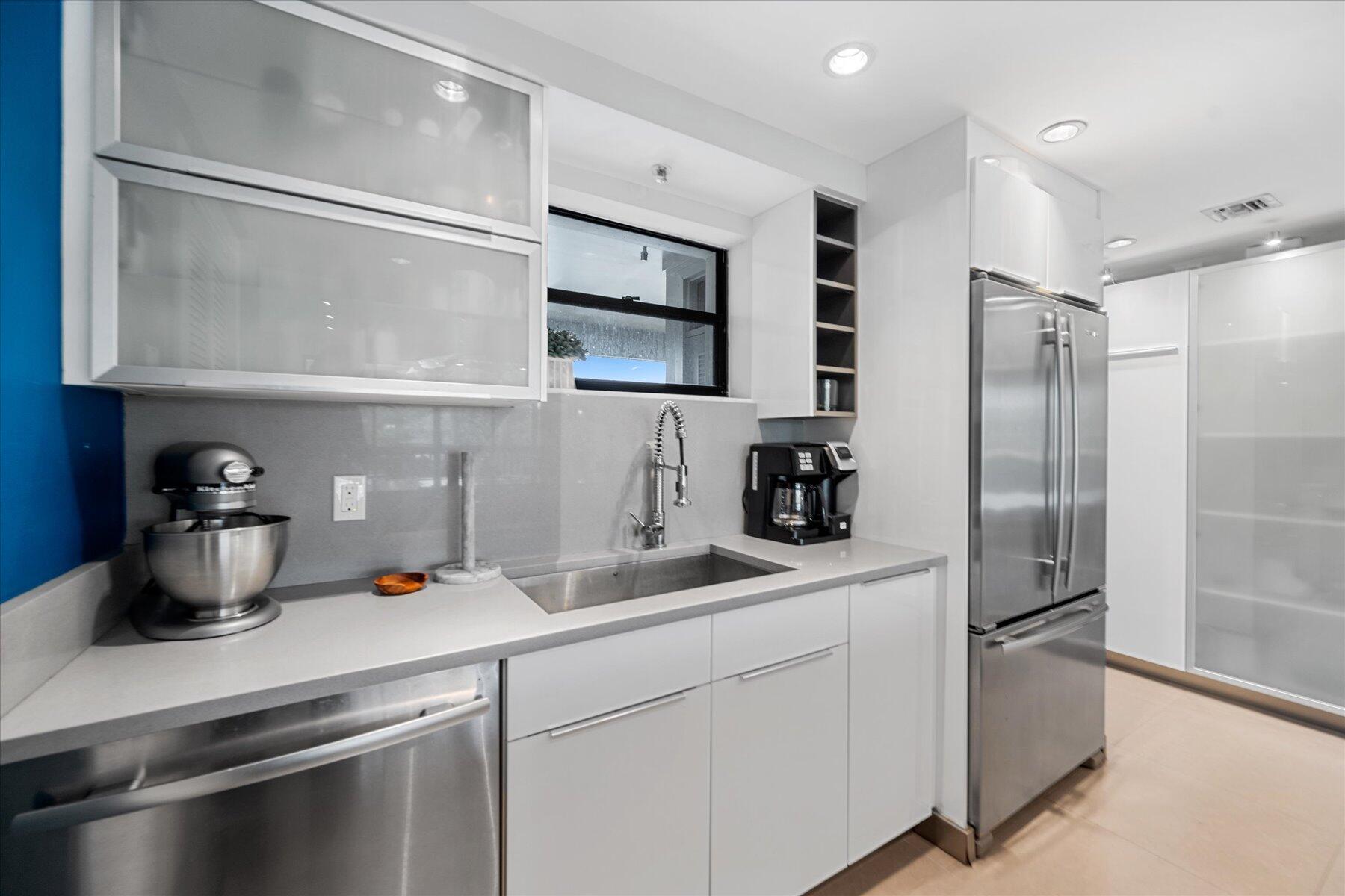 11818 Pebblewood Drive 202