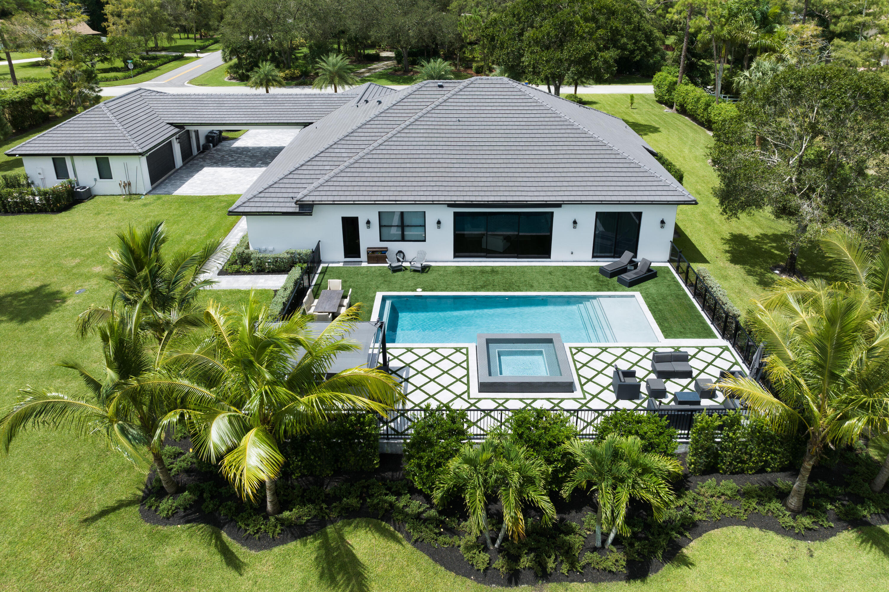 14727 Horseshoe Trace