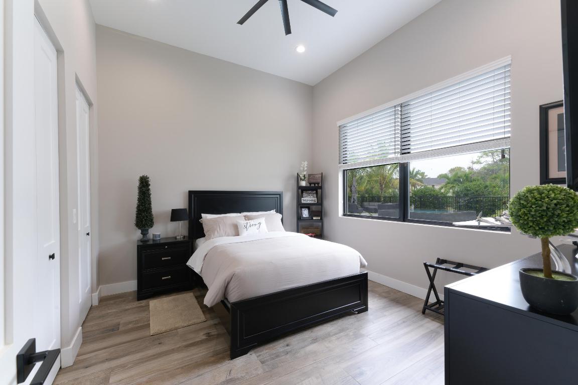 14727 Horseshoe Trace