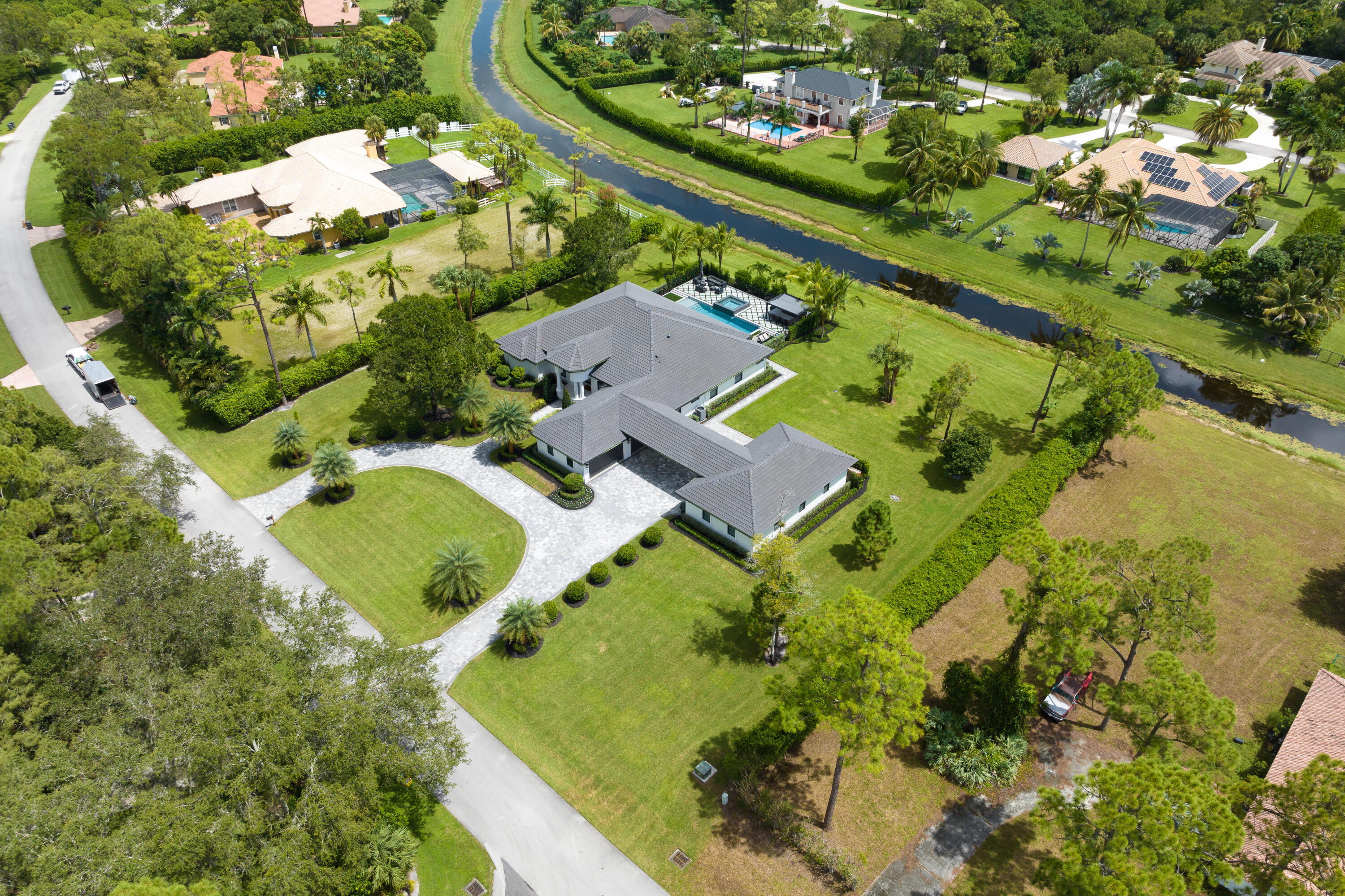 14727 Horseshoe Trace