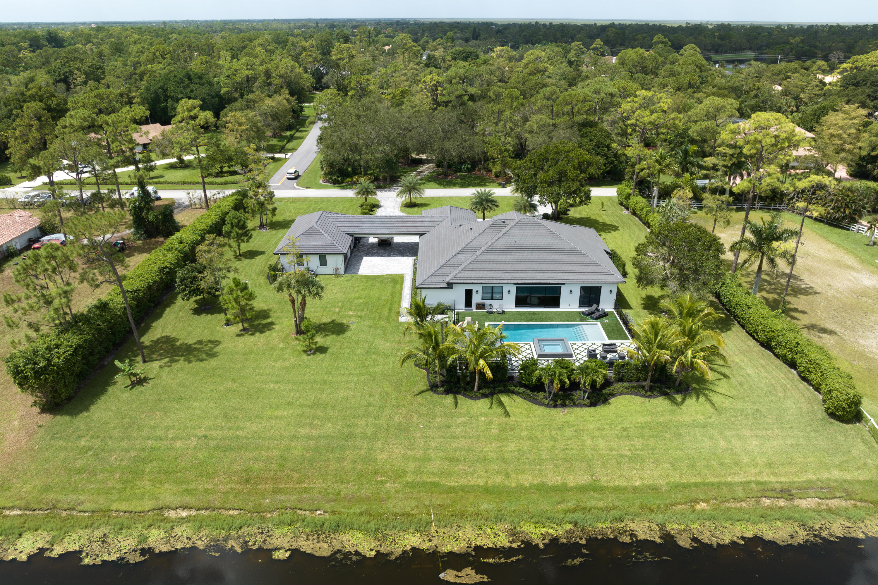 14727 Horseshoe Trace