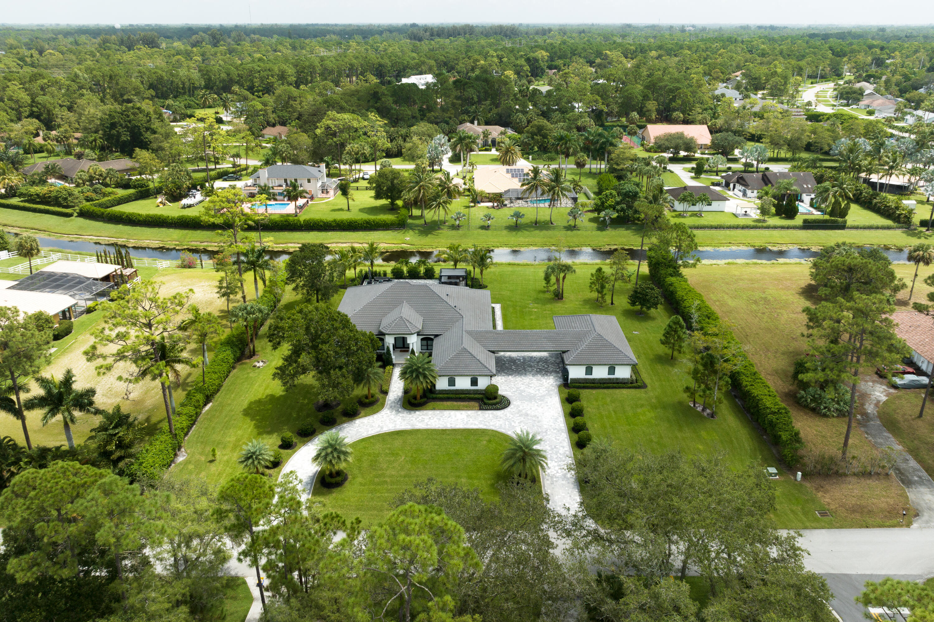 14727 Horseshoe Trace