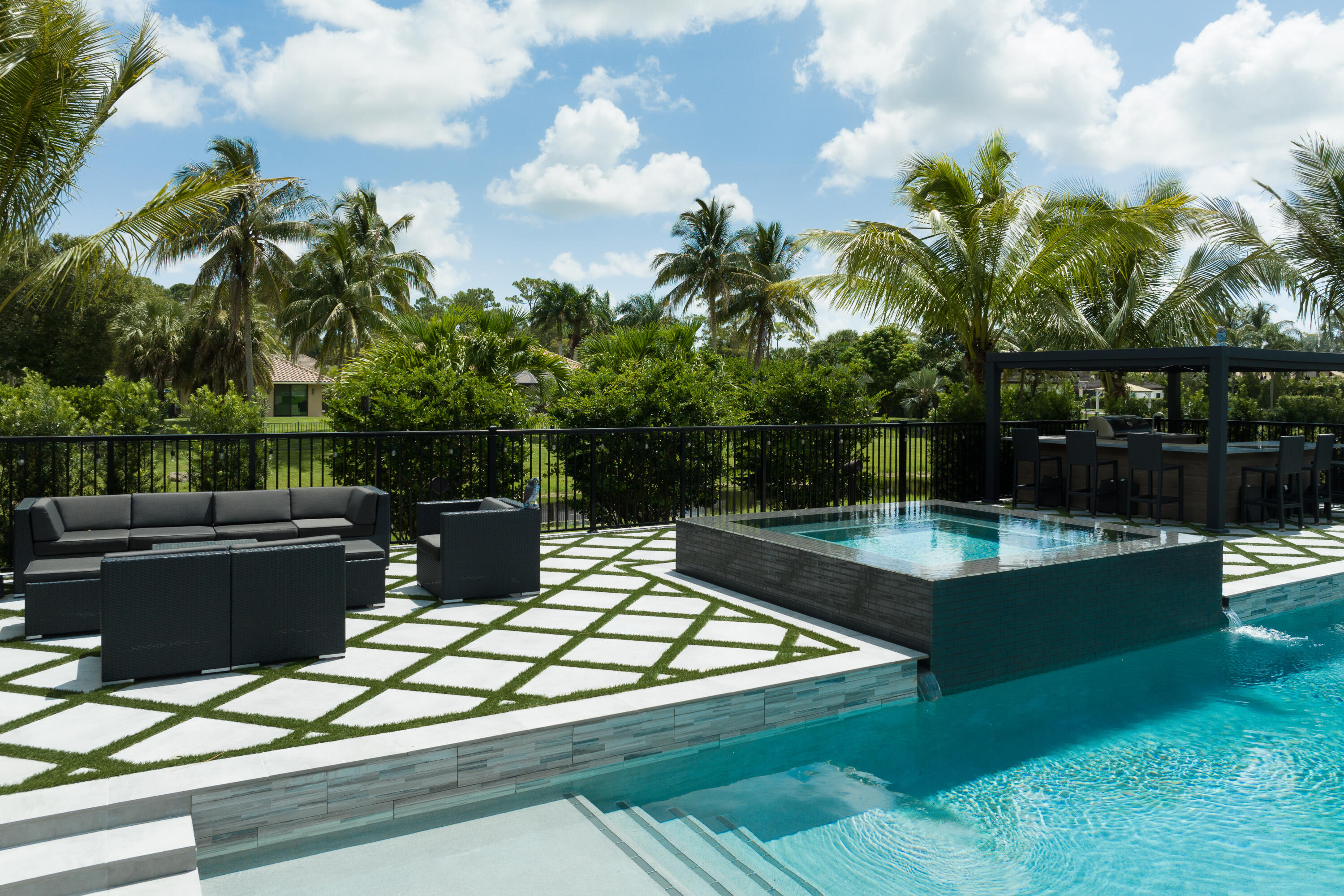 14727 Horseshoe Trace