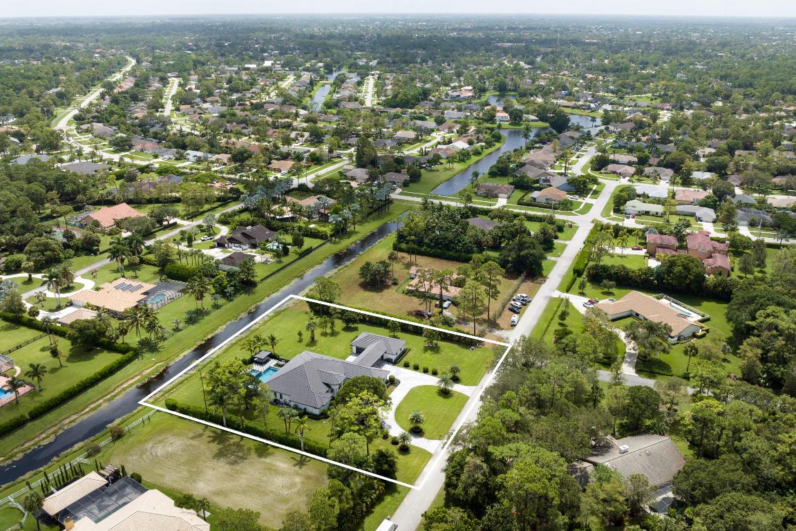 14727 Horseshoe Trace