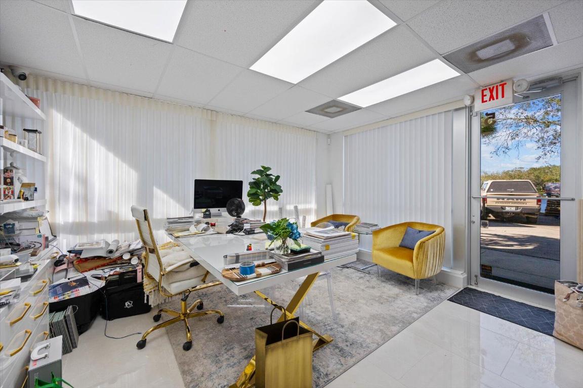 3101 Fairlane Farms Road 5