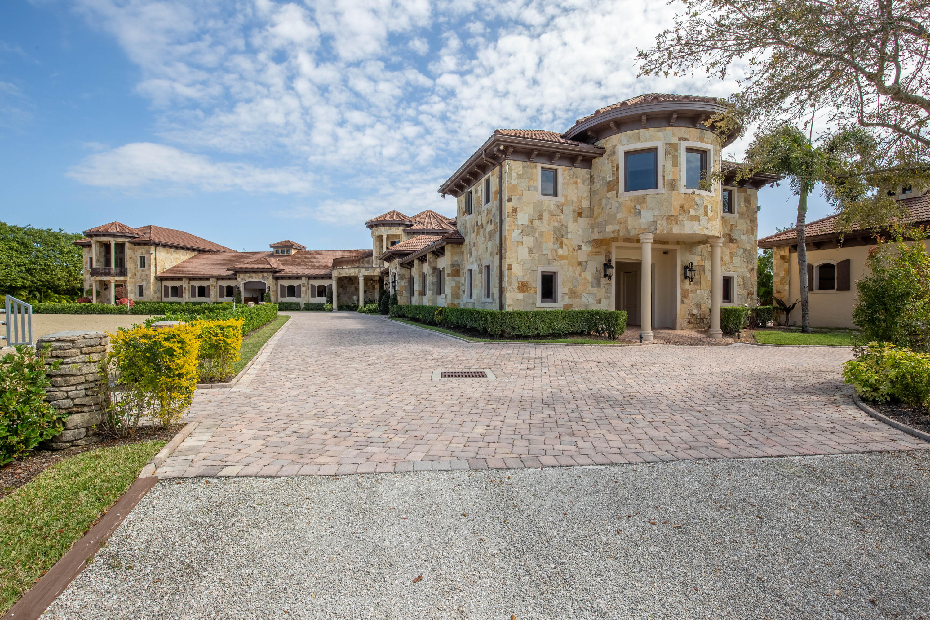 3410 Olde Hampton Drive