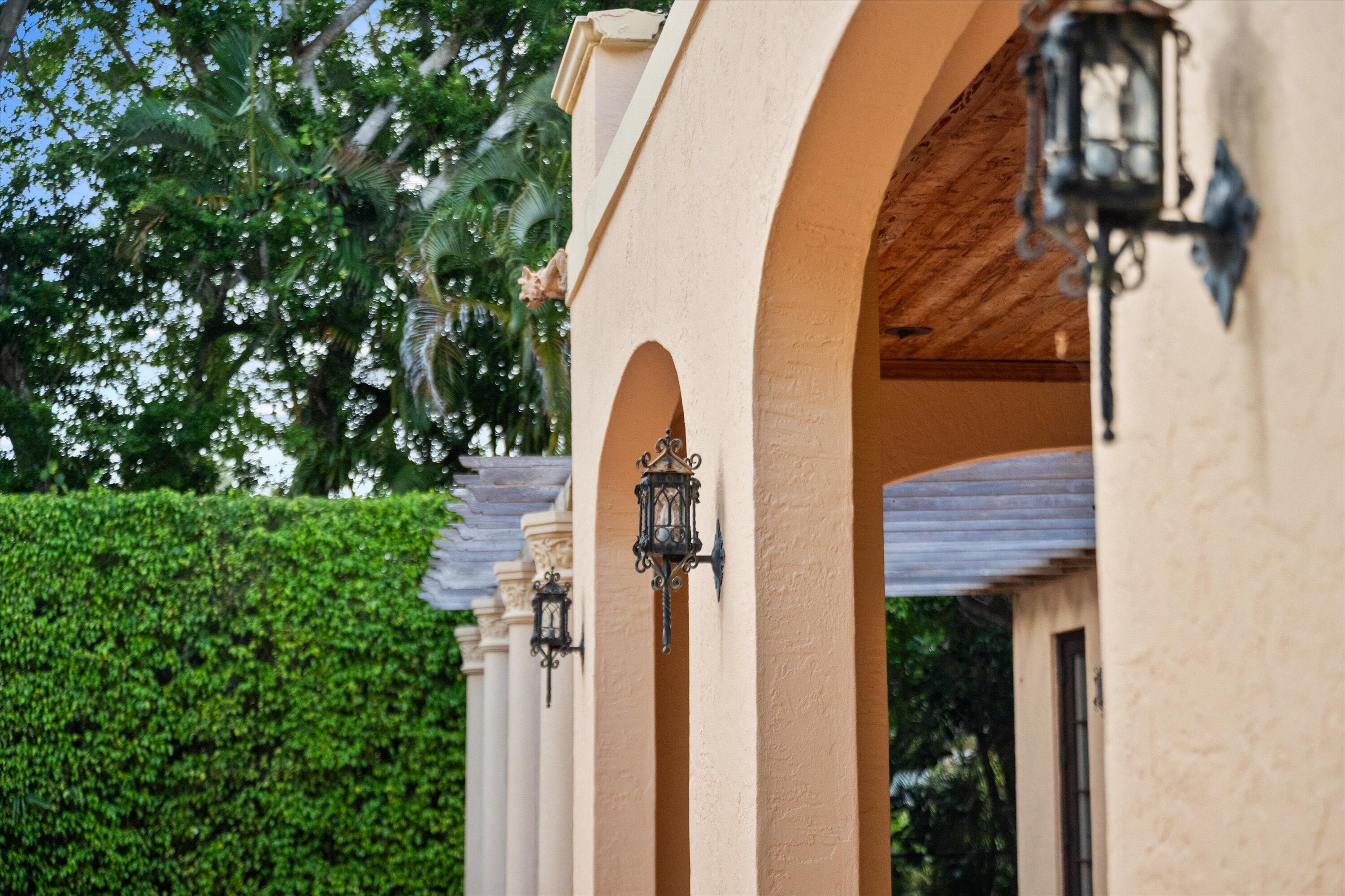 11932 Longwood Green Drive