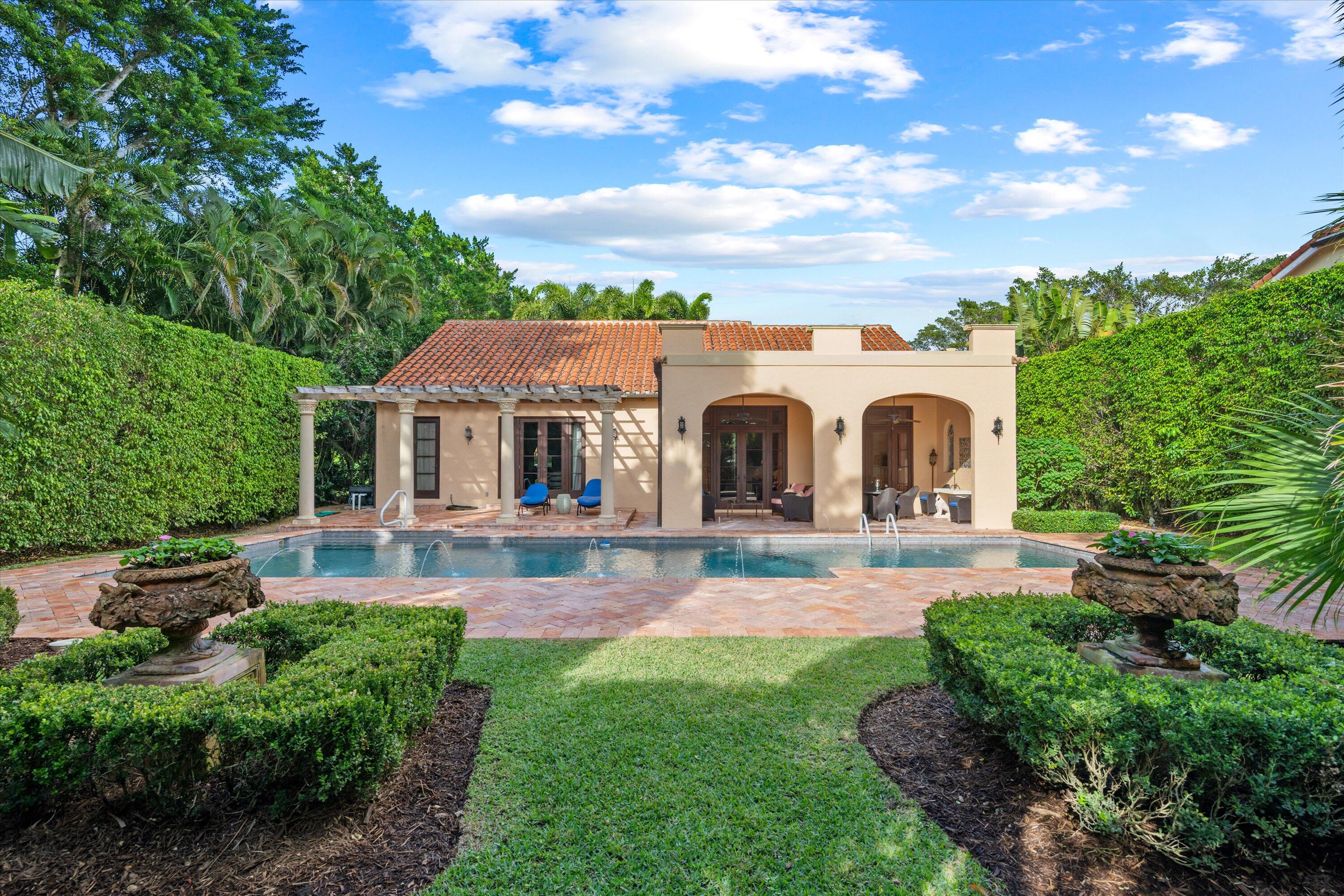 11932 Longwood Green Drive