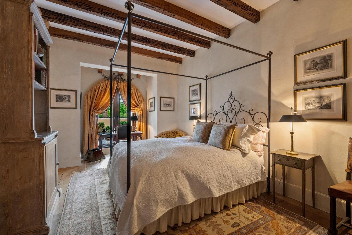 11932 Longwood Green Drive