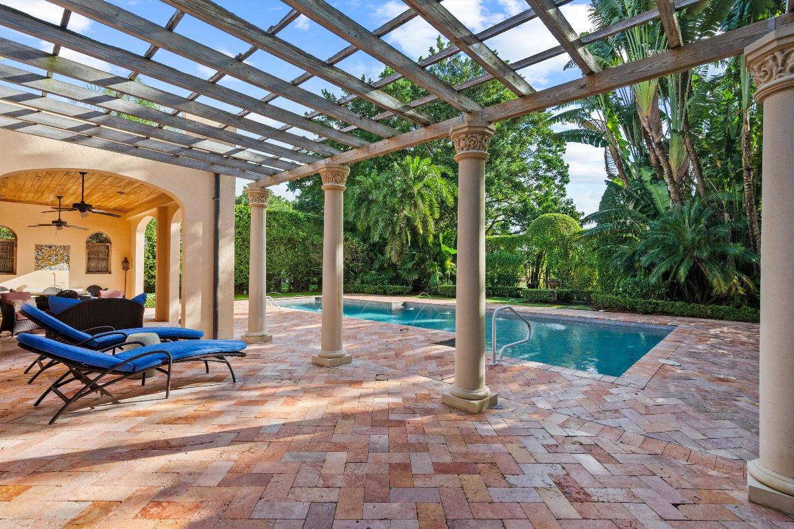 11932 Longwood Green Drive