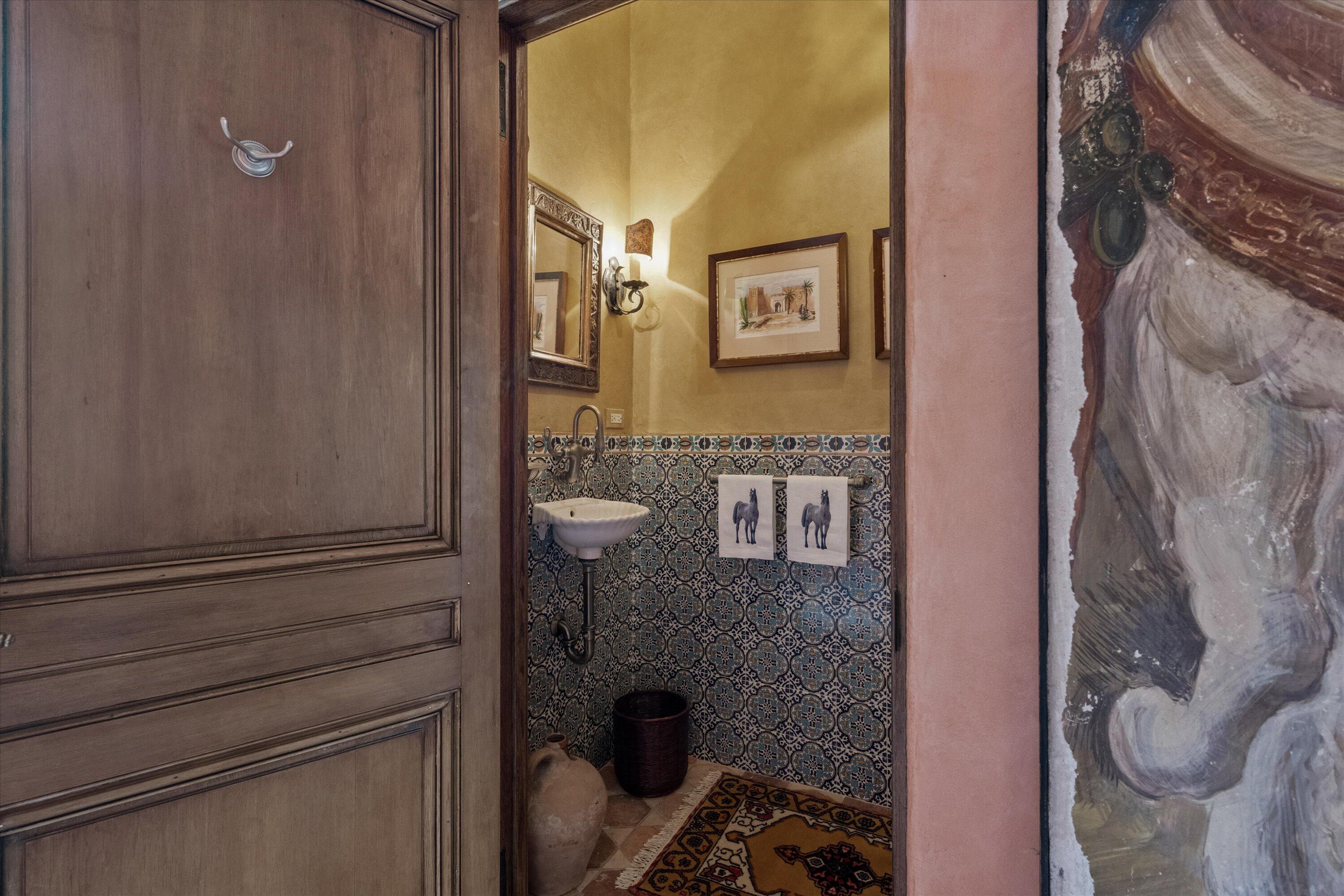 11932 Longwood Green Drive