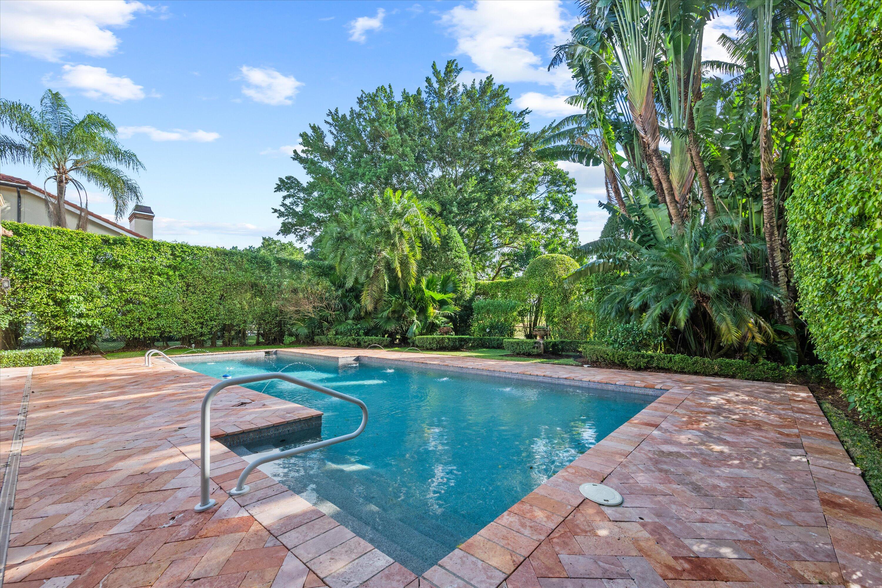 11932 Longwood Green Drive