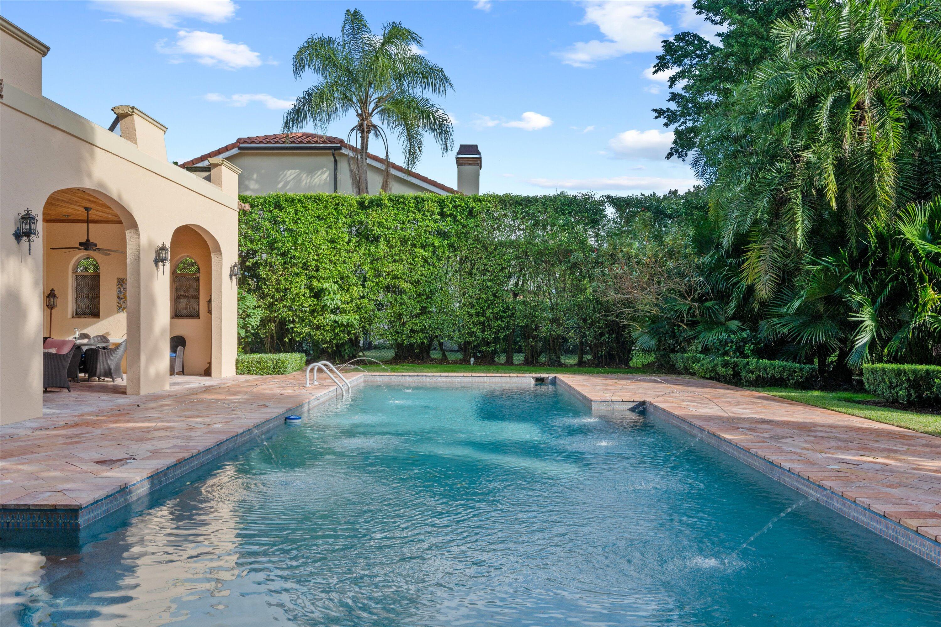 11932 Longwood Green Drive