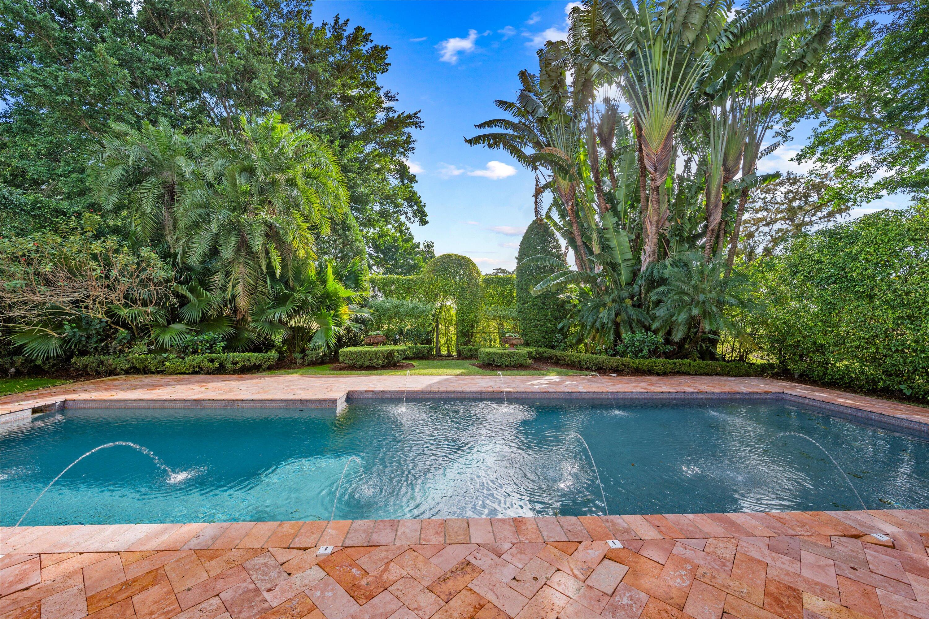 11932 Longwood Green Drive