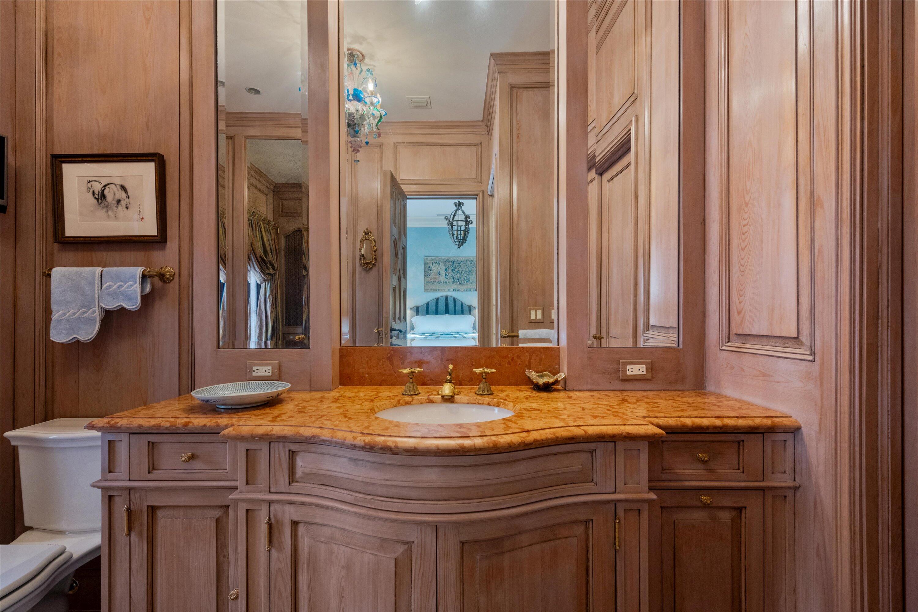 11932 Longwood Green Drive