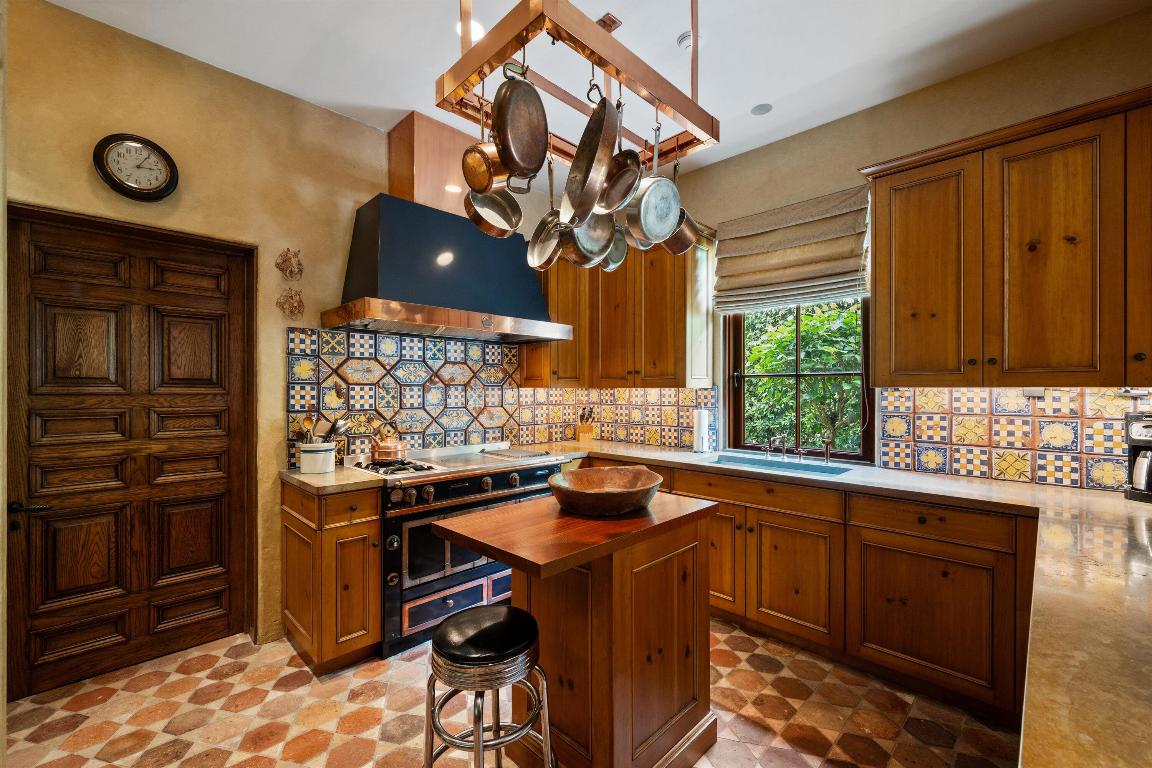 11932 Longwood Green Drive