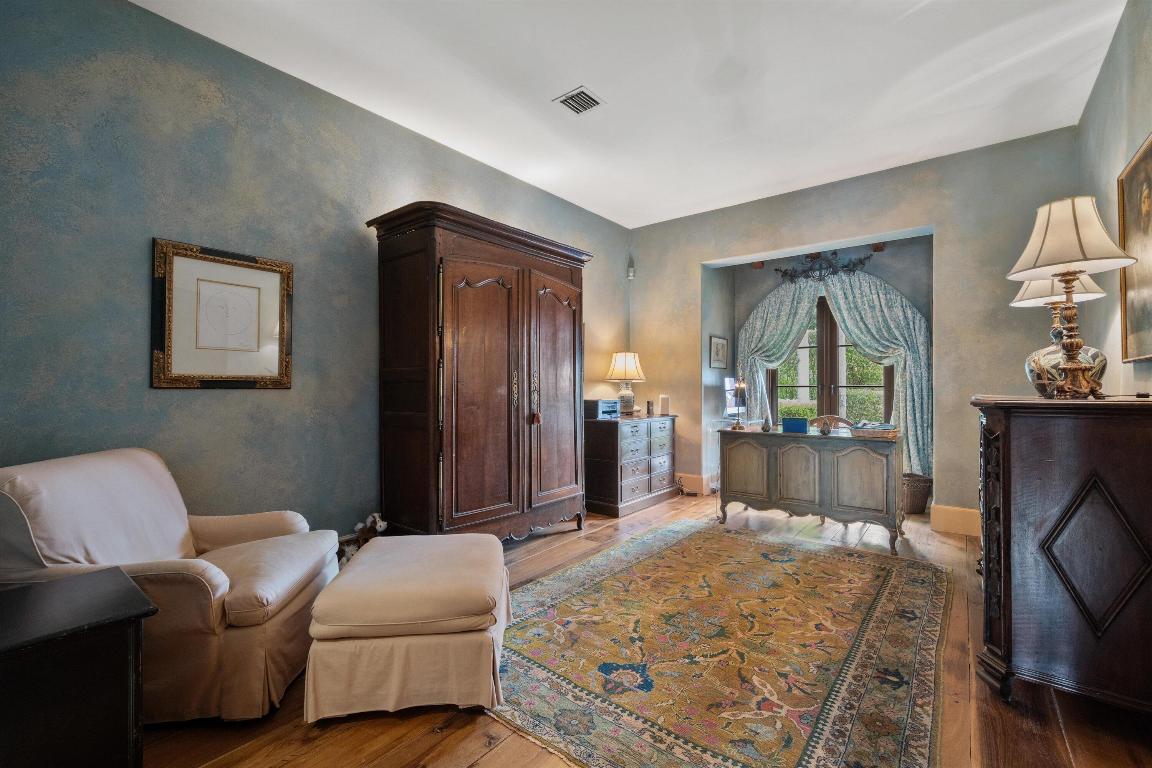 11932 Longwood Green Drive