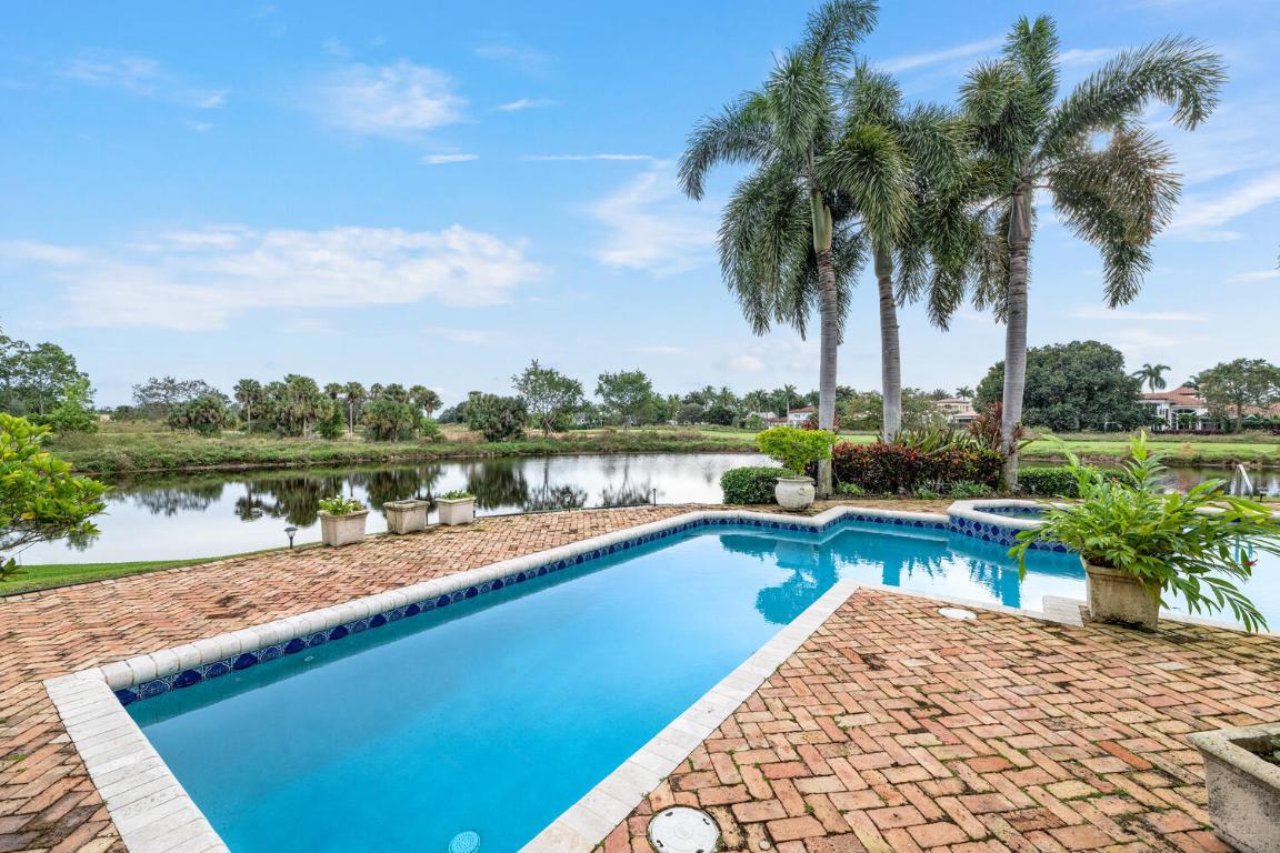 2600 Fairway Island Drive