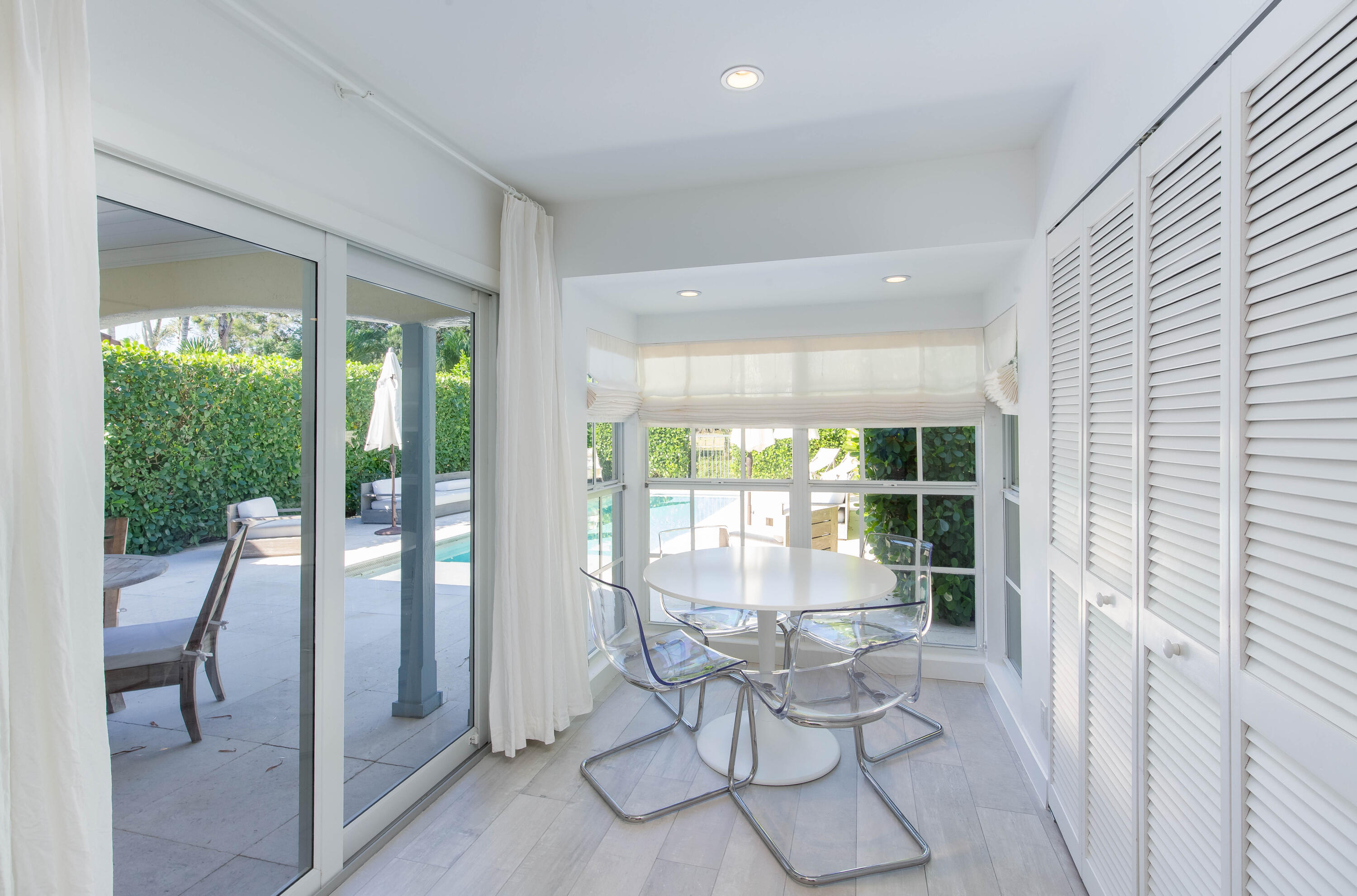 2521 Vista Del Prado Drive