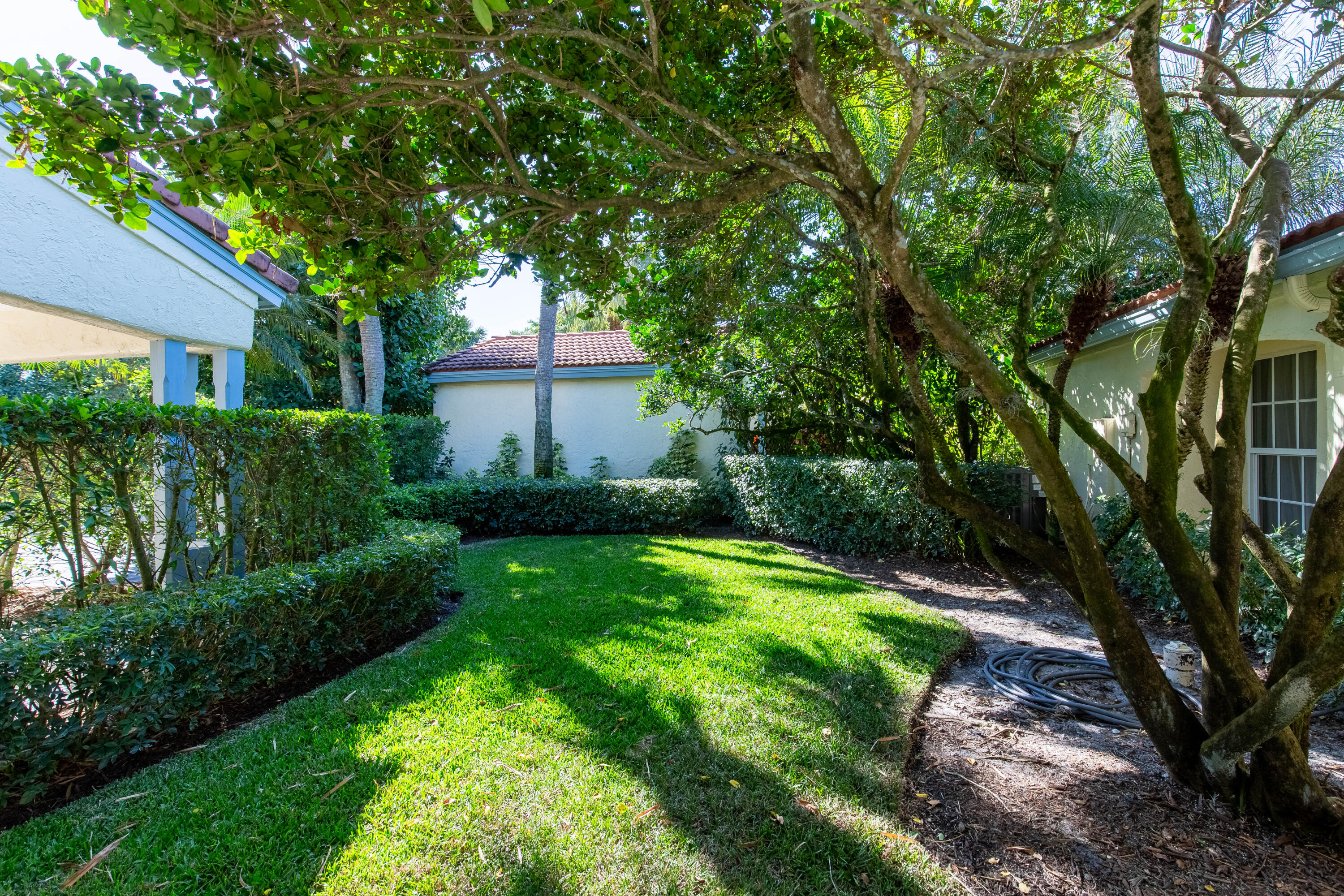 2521 Vista Del Prado Drive