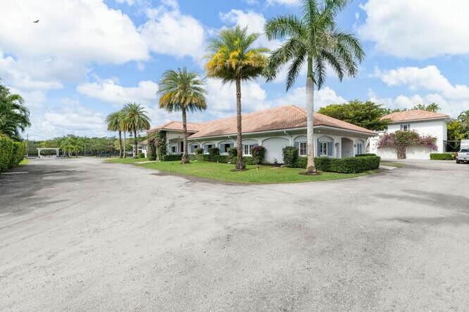 14471 Equestrian Way