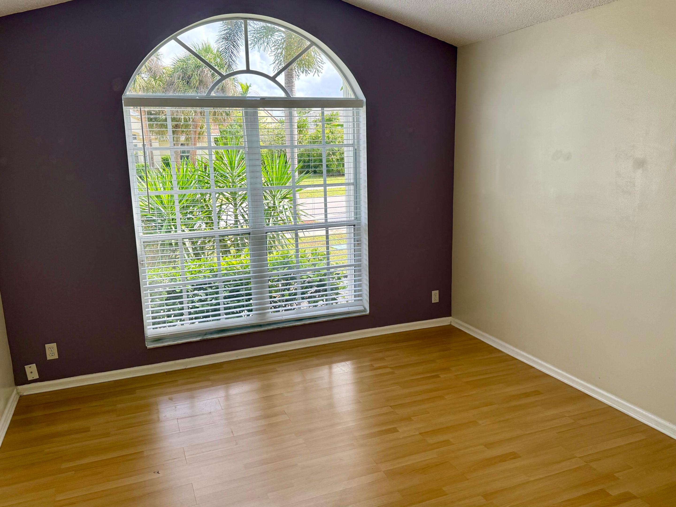 1069 Sweet Briar Place