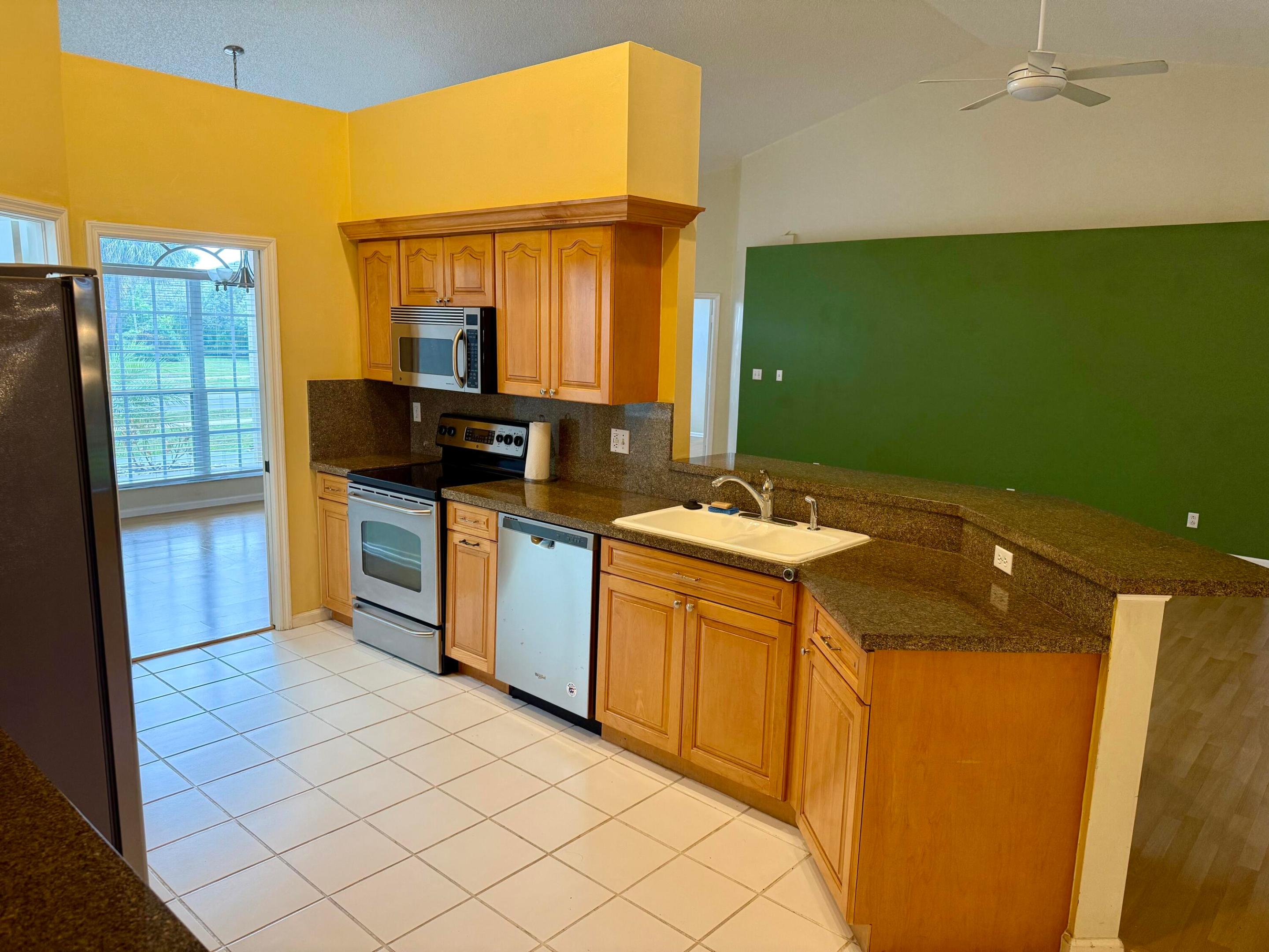 1069 Sweet Briar Place