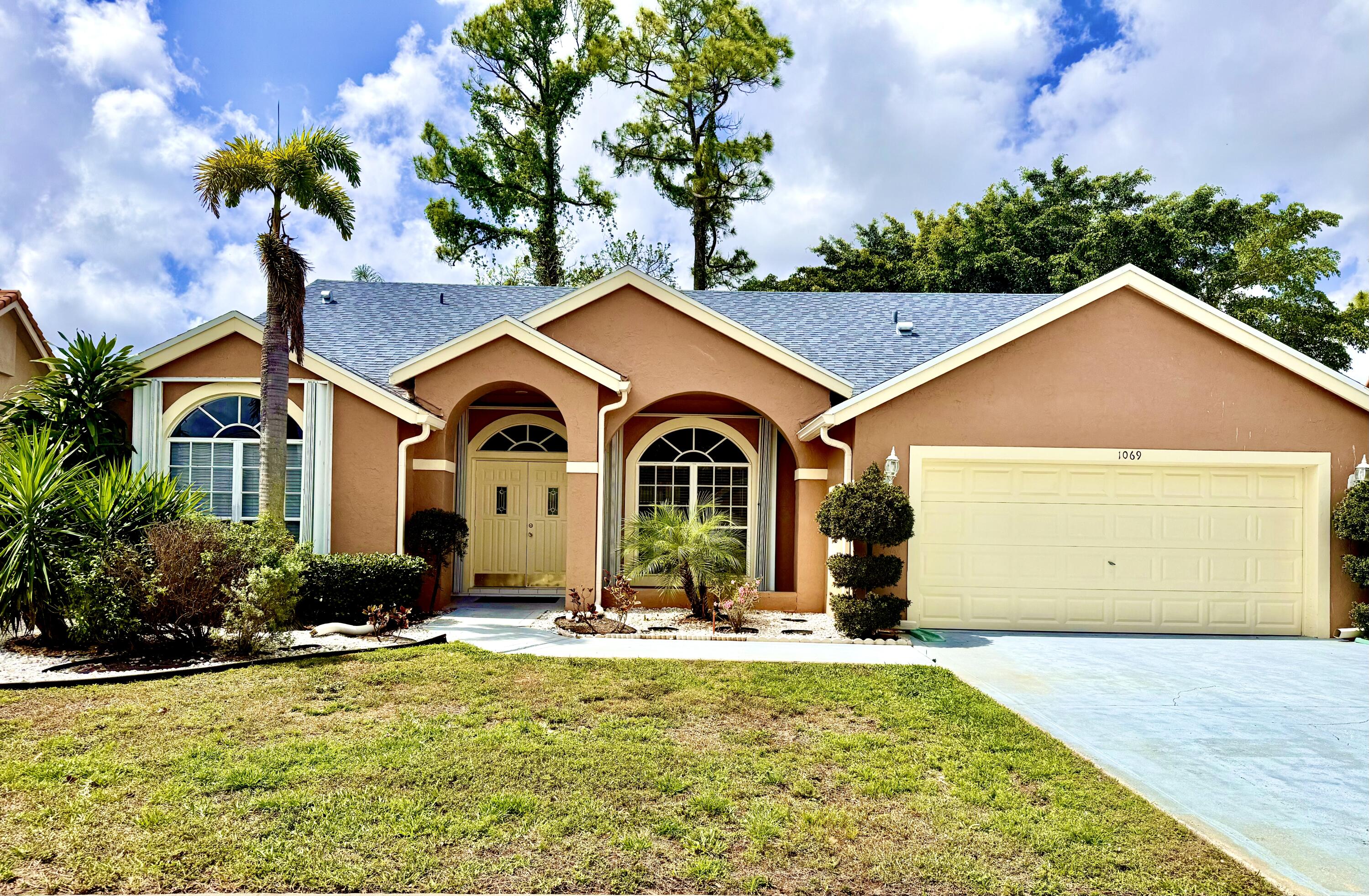 1069 Sweet Briar Place