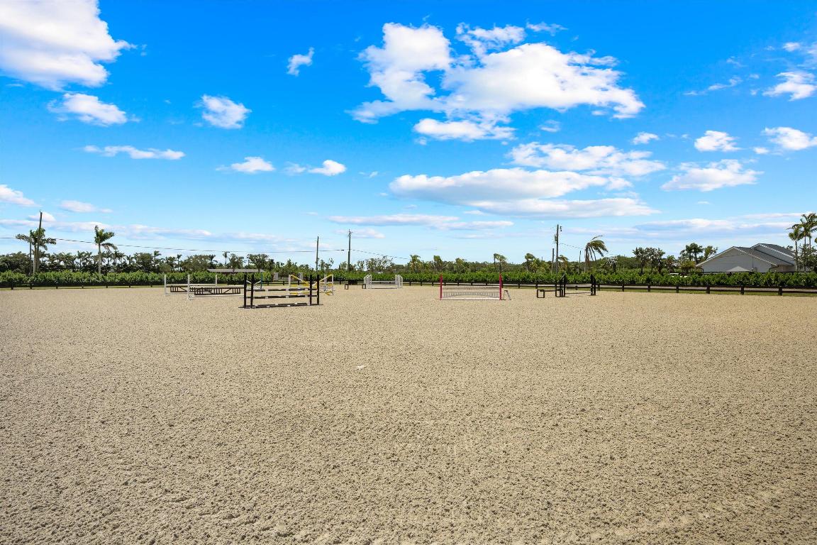 16175 Deer Path Lane Season