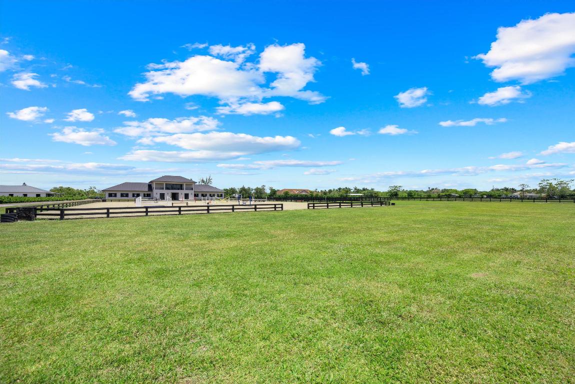 16175 Deer Path Lane Season