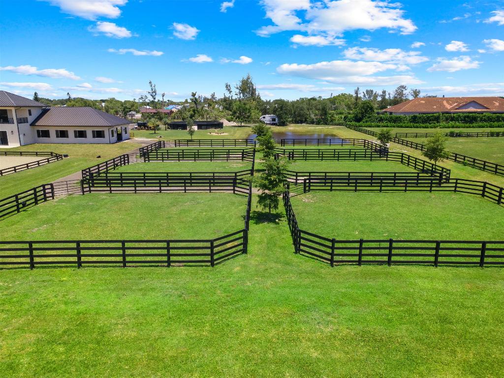 16175 Deer Path Lane Season