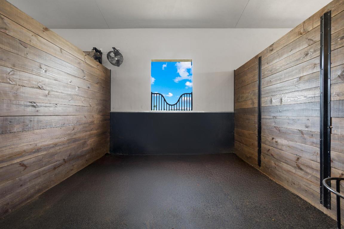 16175 Deer Path Lane Season