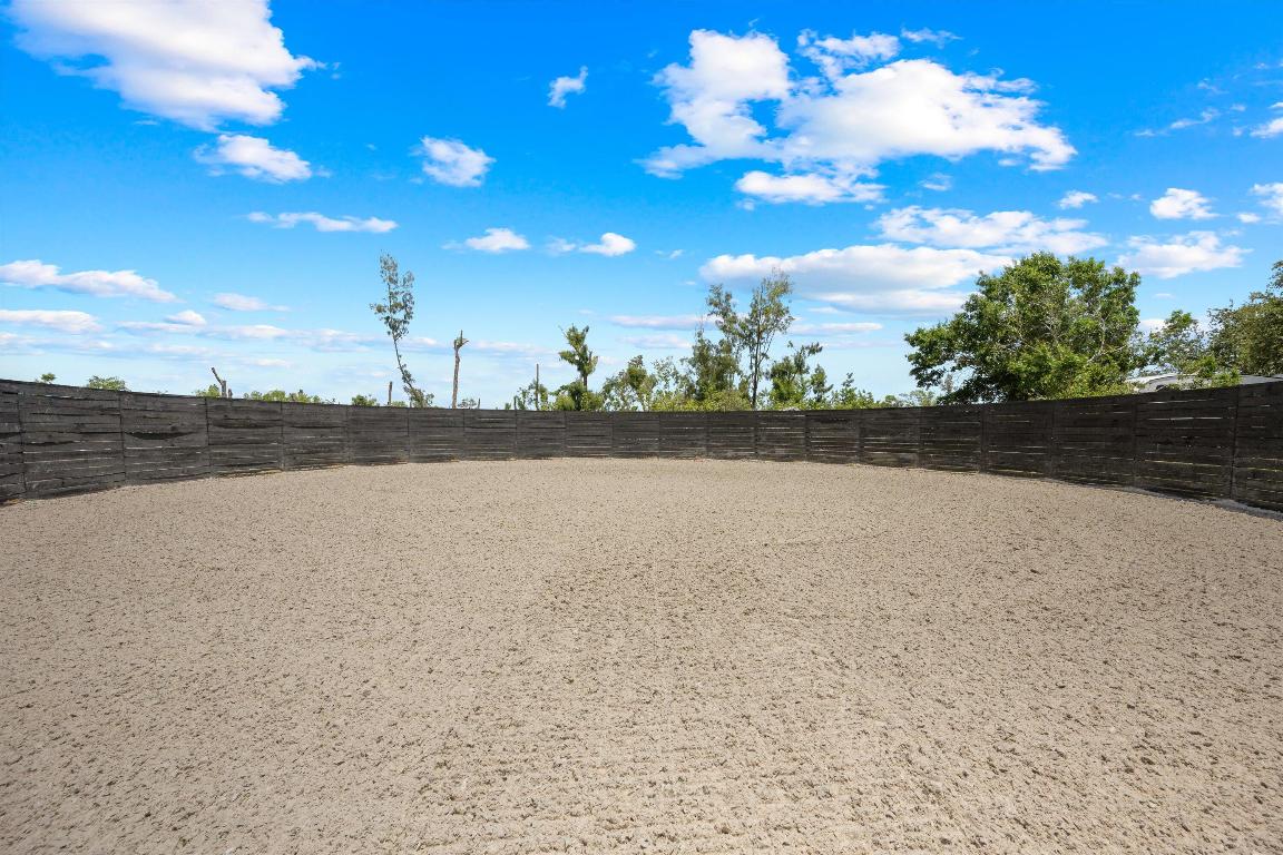 16175 Deer Path Lane Season