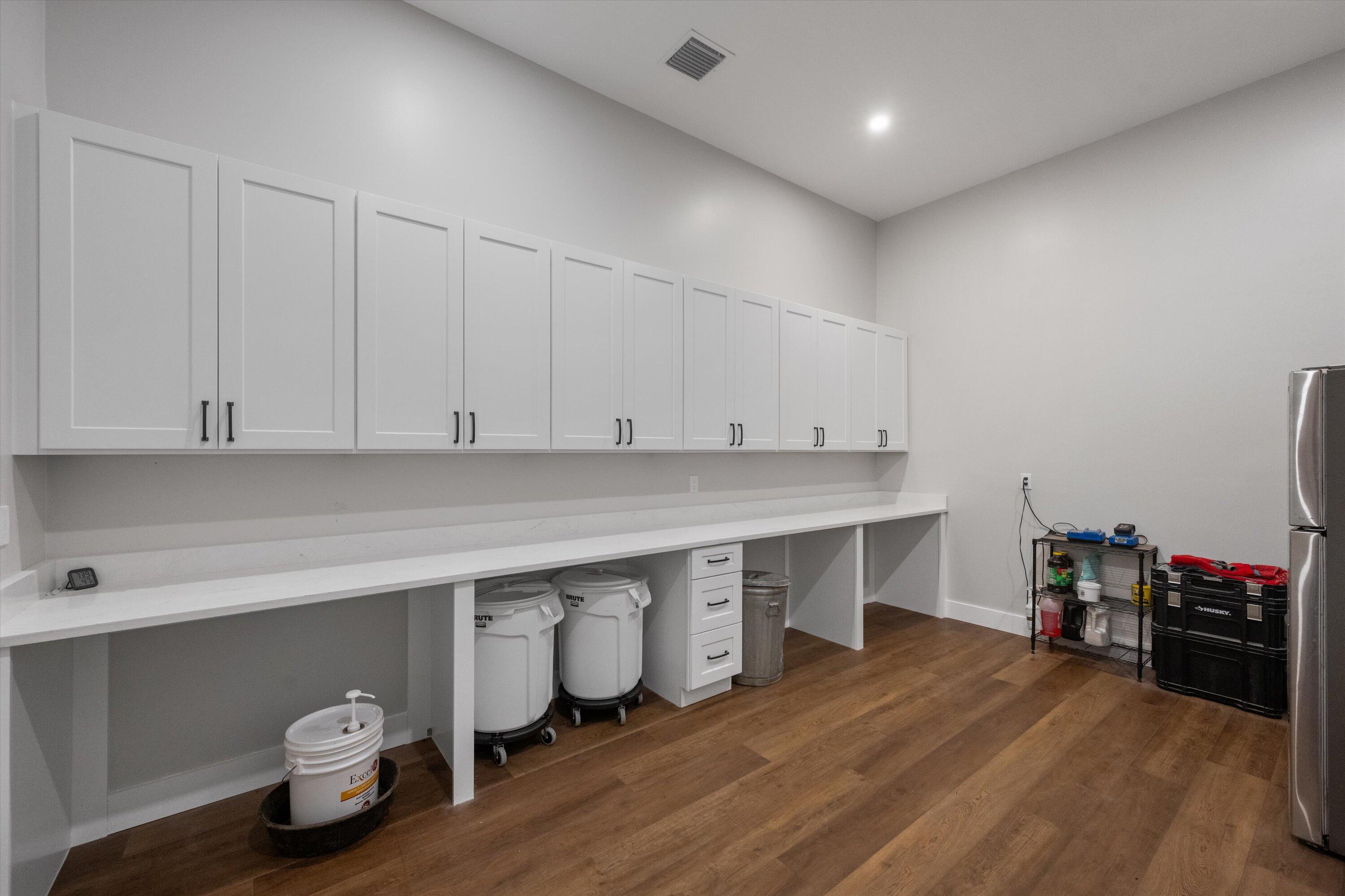 16175 Deer Path Lane Season