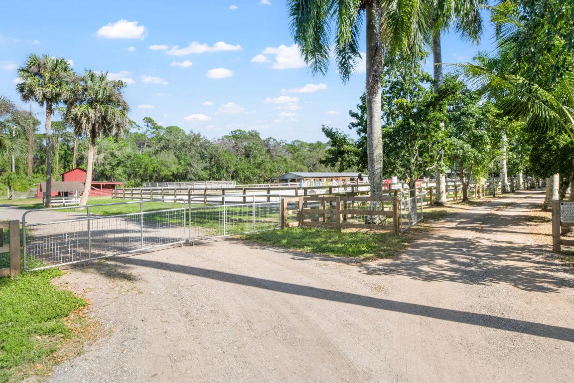 1068 D Road, Loxahatchee Groves
