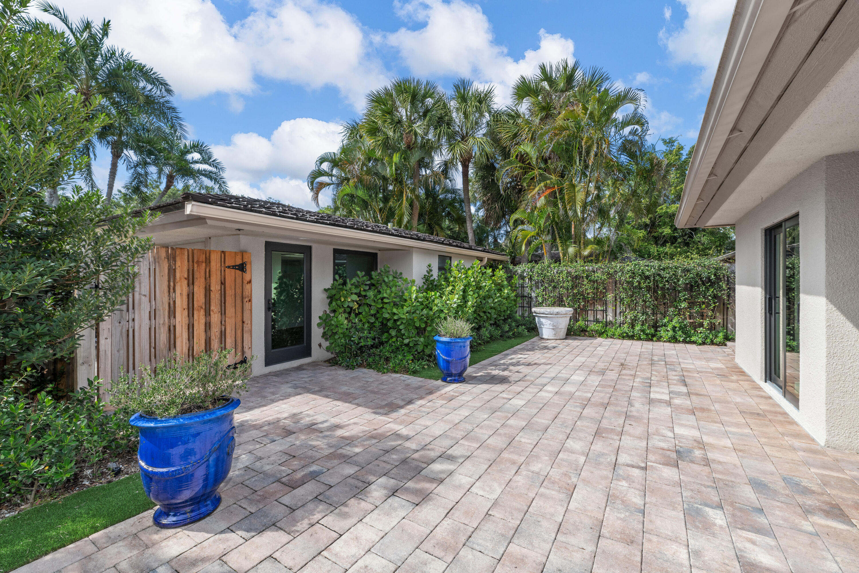 11683 Wimbledon Circle