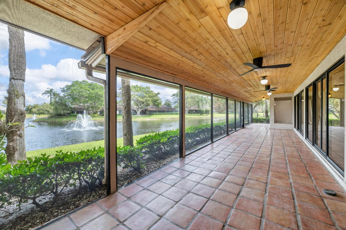 11683 Wimbledon Circle